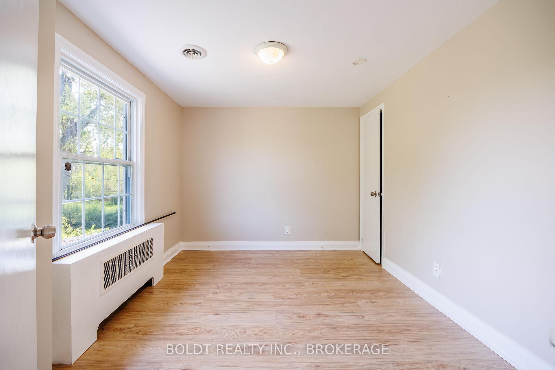 Photo 26 of 35 Rivercrest Drive, St. Catharines, Glendale/Glenridge — HOMEH
