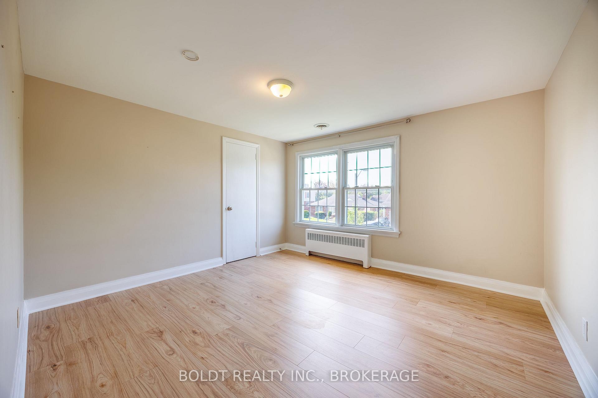 Photo 27 of 35 Rivercrest Drive, St. Catharines, Glendale/Glenridge — HOMEH
