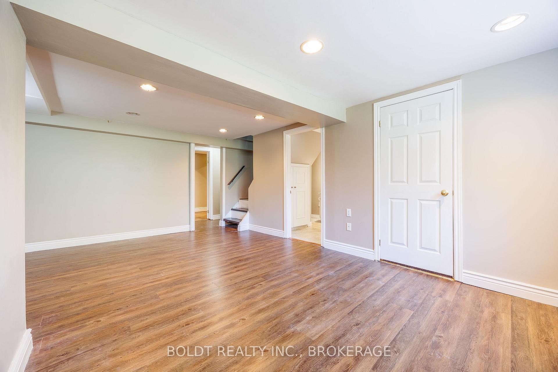 Photo 33 of 35 Rivercrest Drive, St. Catharines, Glendale/Glenridge — HOMEH