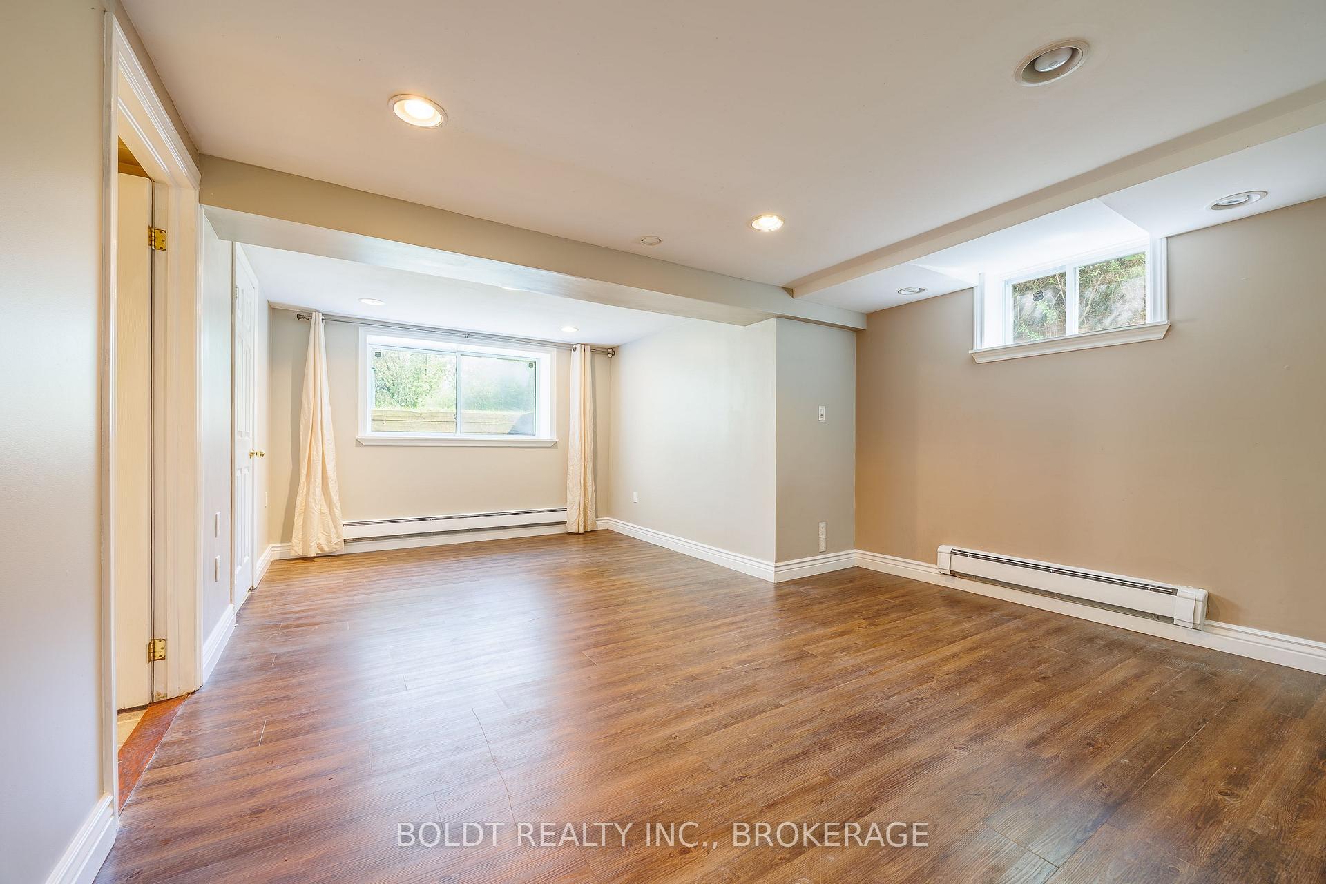 Photo 34 of 35 Rivercrest Drive, St. Catharines, Glendale/Glenridge — HOMEH