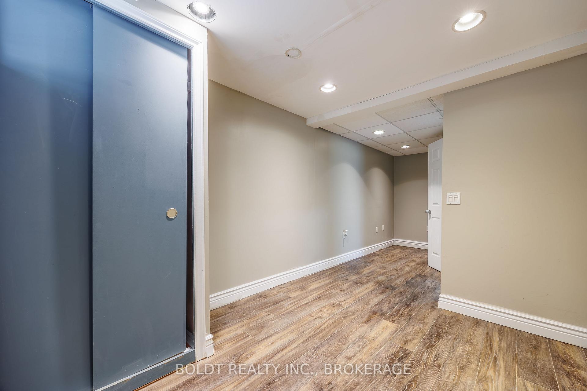 Photo 36 of 35 Rivercrest Drive, St. Catharines, Glendale/Glenridge — HOMEH