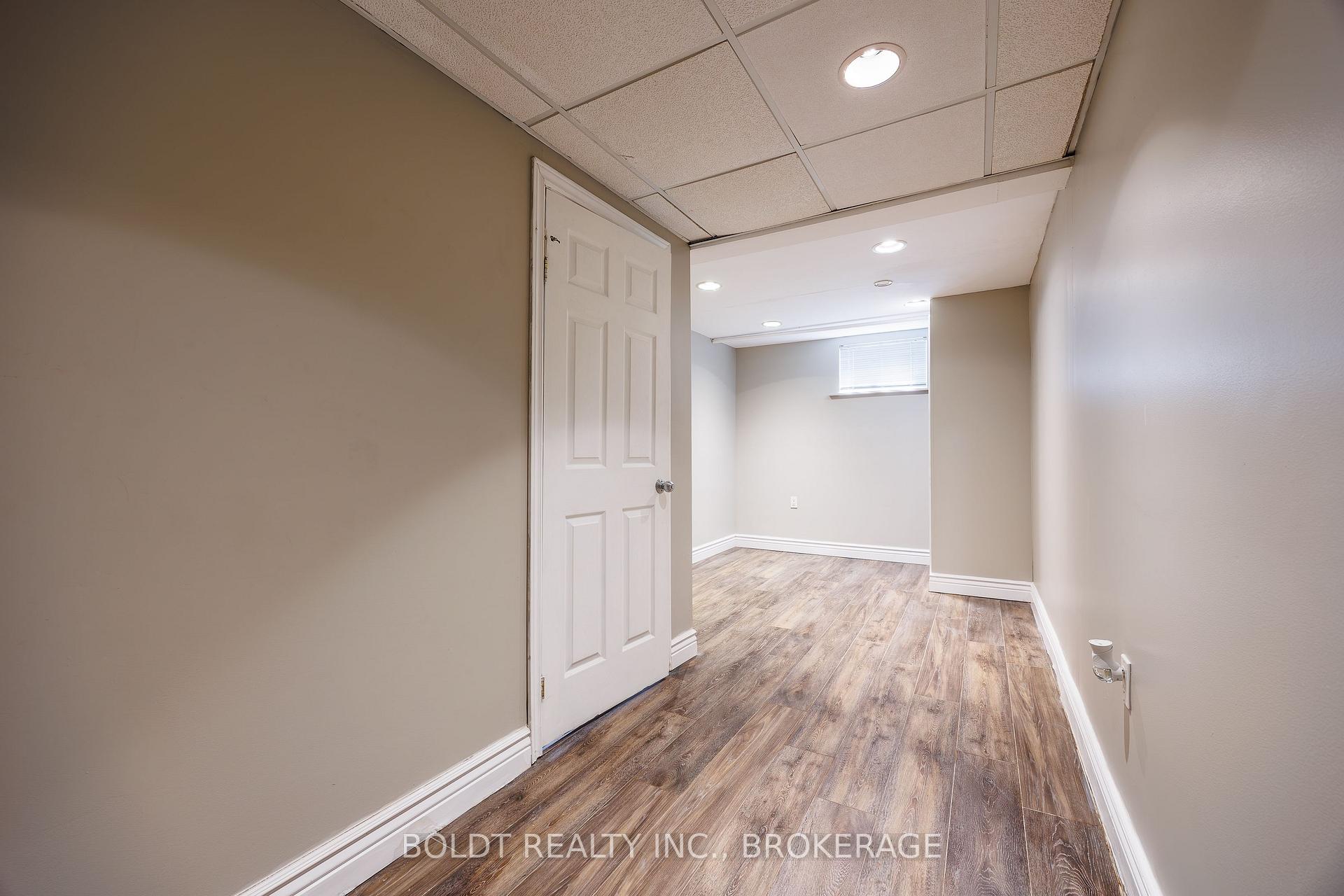 Photo 37 of 35 Rivercrest Drive, St. Catharines, Glendale/Glenridge — HOMEH