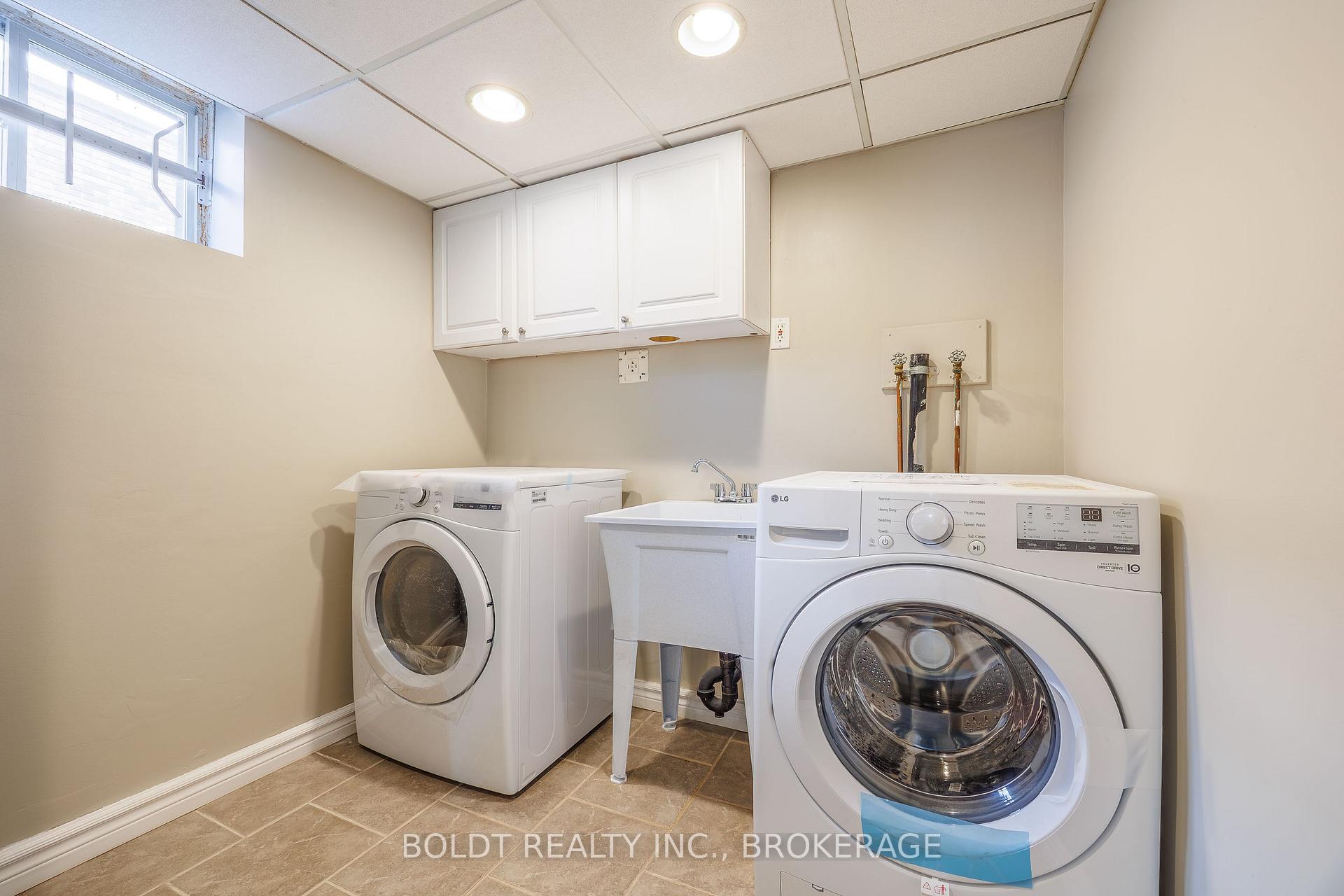 Photo 39 of 35 Rivercrest Drive, St. Catharines, Glendale/Glenridge — HOMEH
