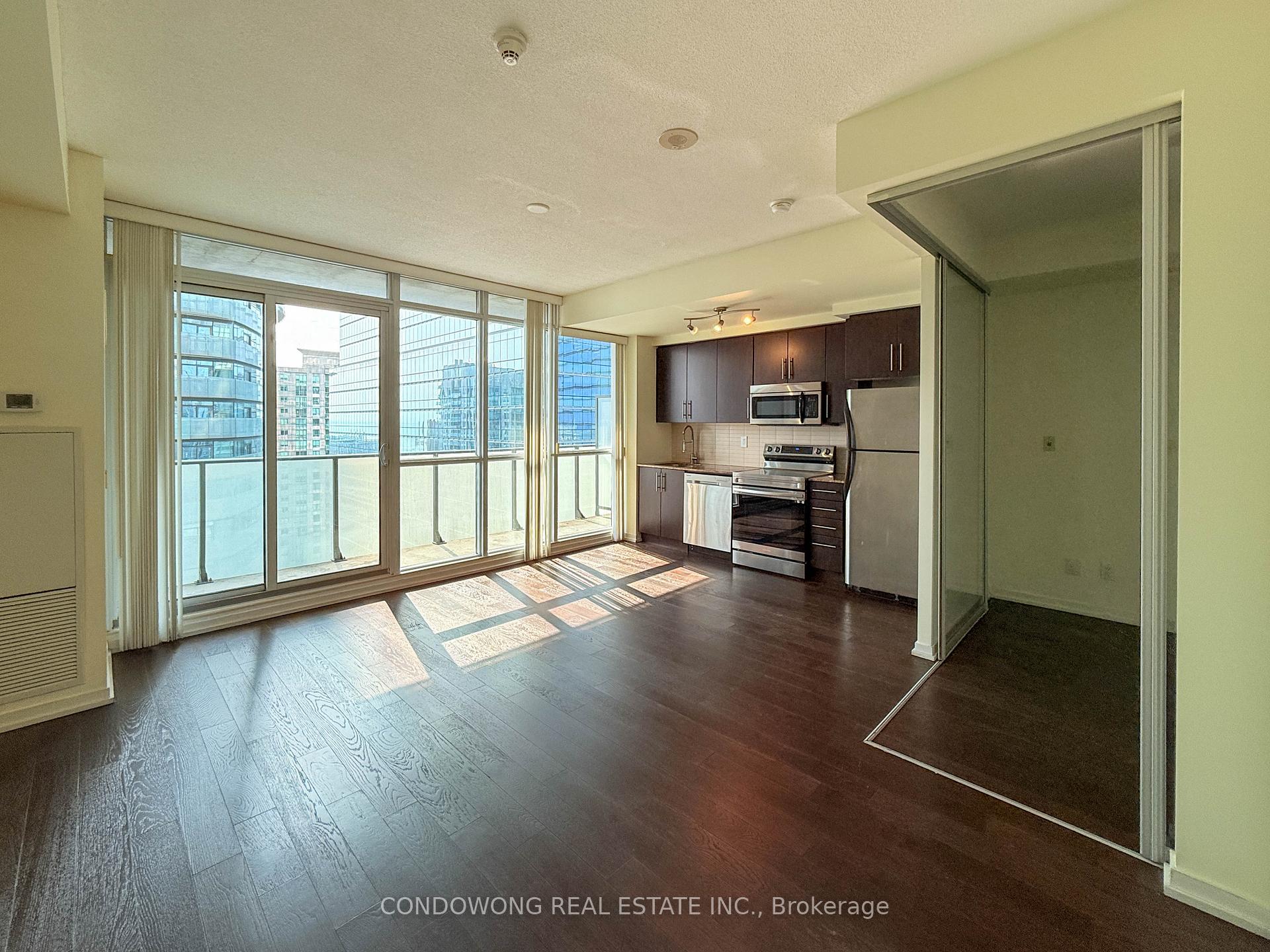 Photo of Unit 2611, 55 Bremner Boulevard