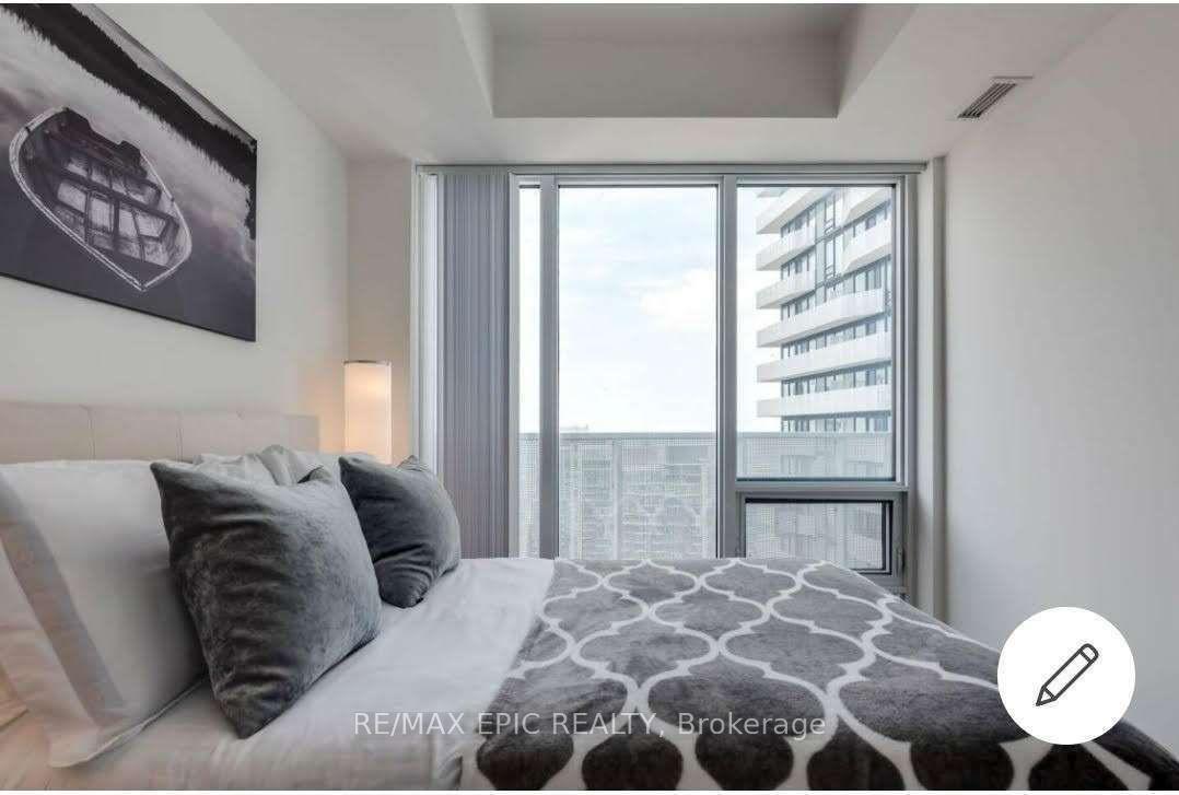 Photo 6 of Unit 5705, 100 Harbour Street, Toronto, Waterfront Communities — HOMEH