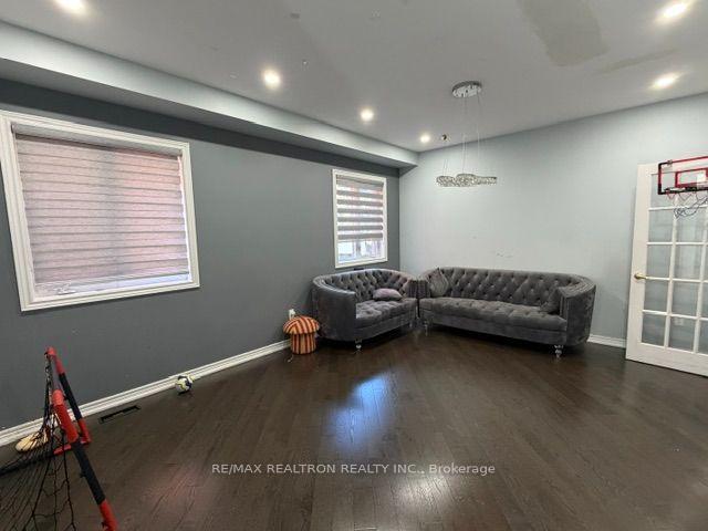 Photo 6 of 71 Batchford Crescent, Markham, Box Grove — HOMEH