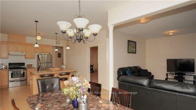 Photo 9 of 71 Batchford Crescent, Markham, Box Grove — HOMEH
