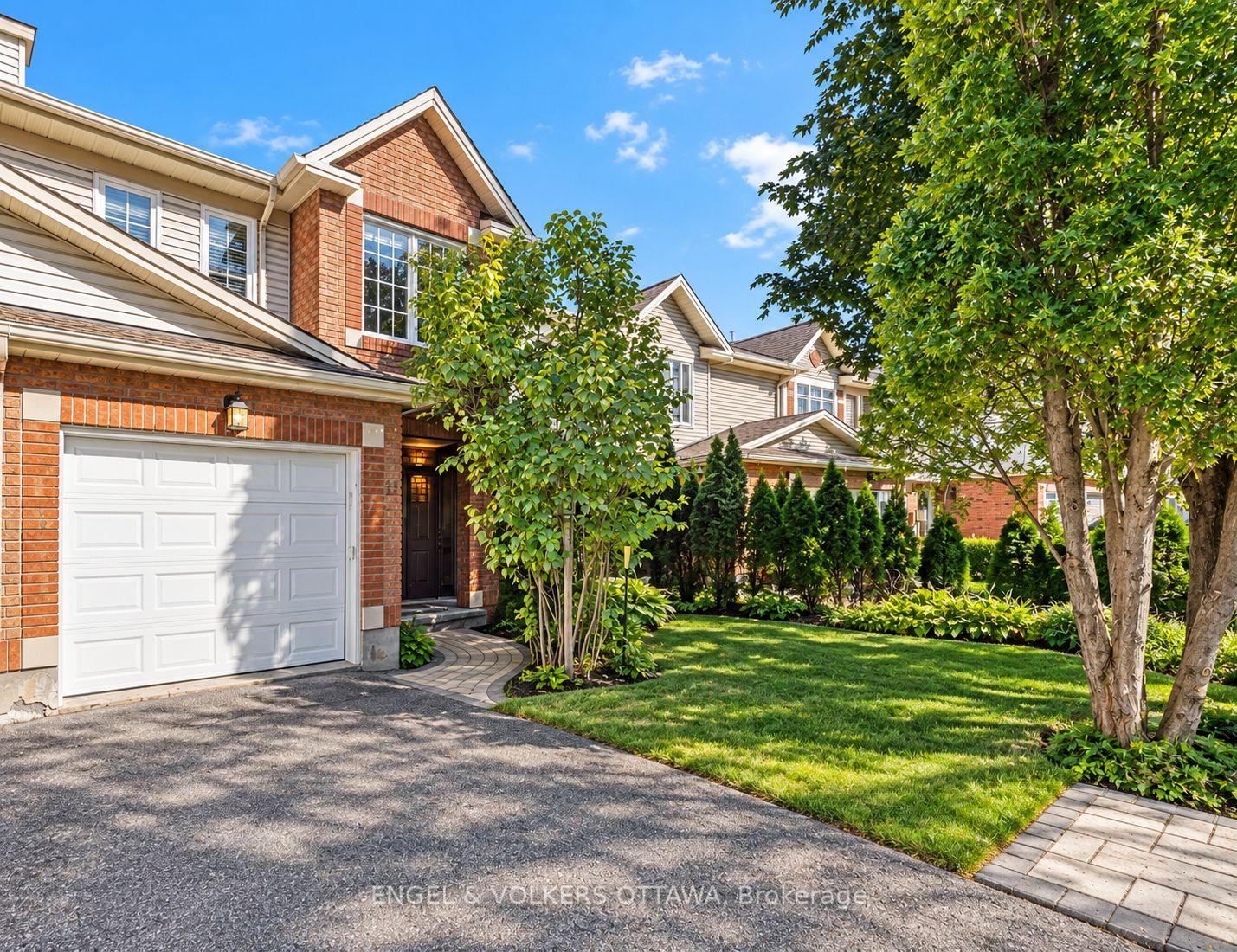 Photo of 11 Longshire Circle