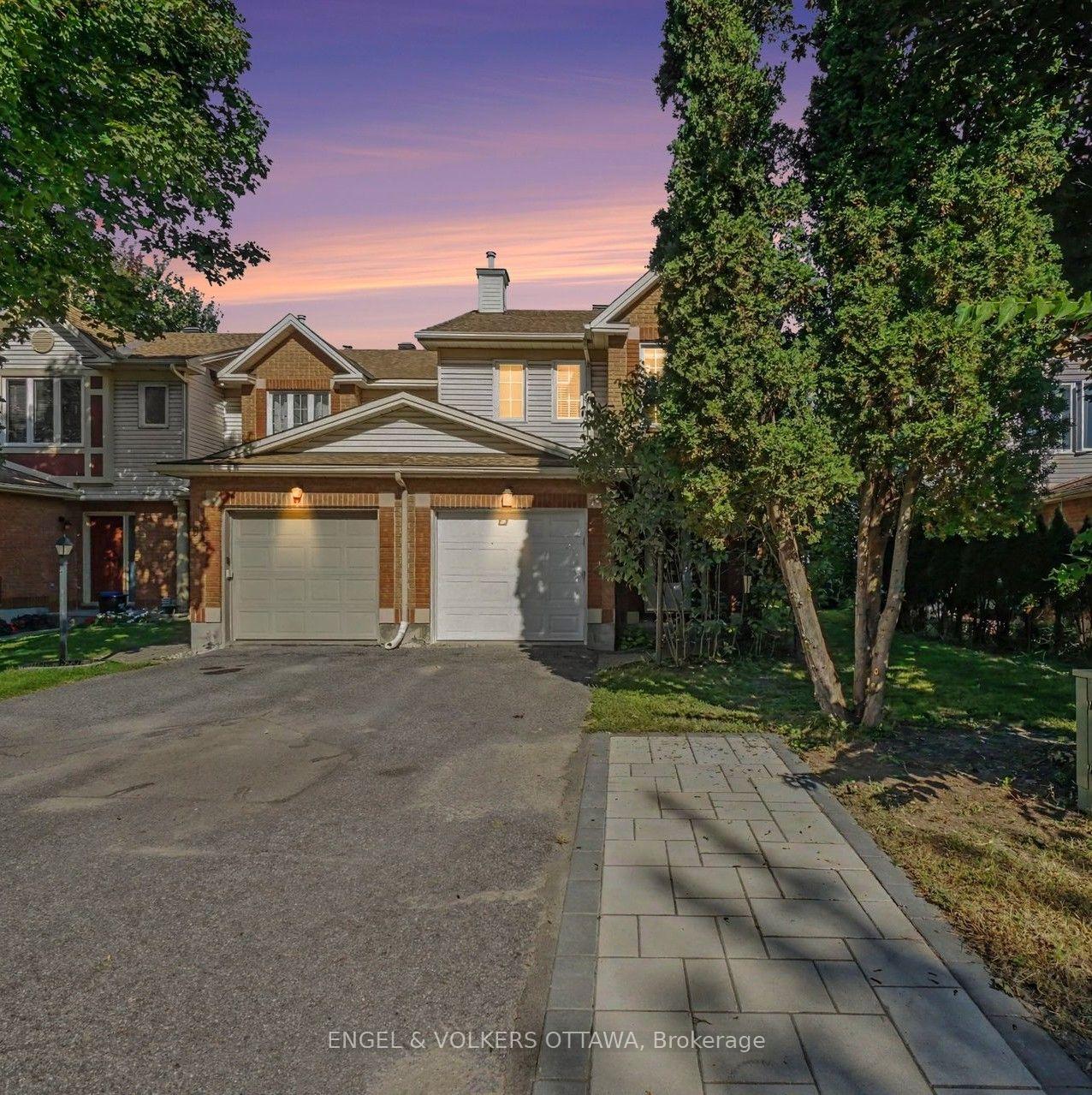 Photo 2 of 11 Longshire Circle, Ottawa, Barrhaven - Longfields — HOMEH