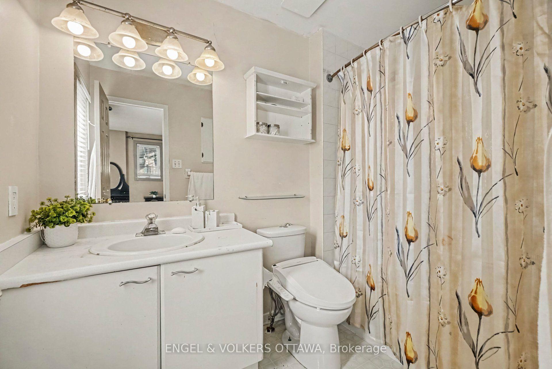 Photo 16 of 11 Longshire Circle, Ottawa, Barrhaven - Longfields — HOMEH