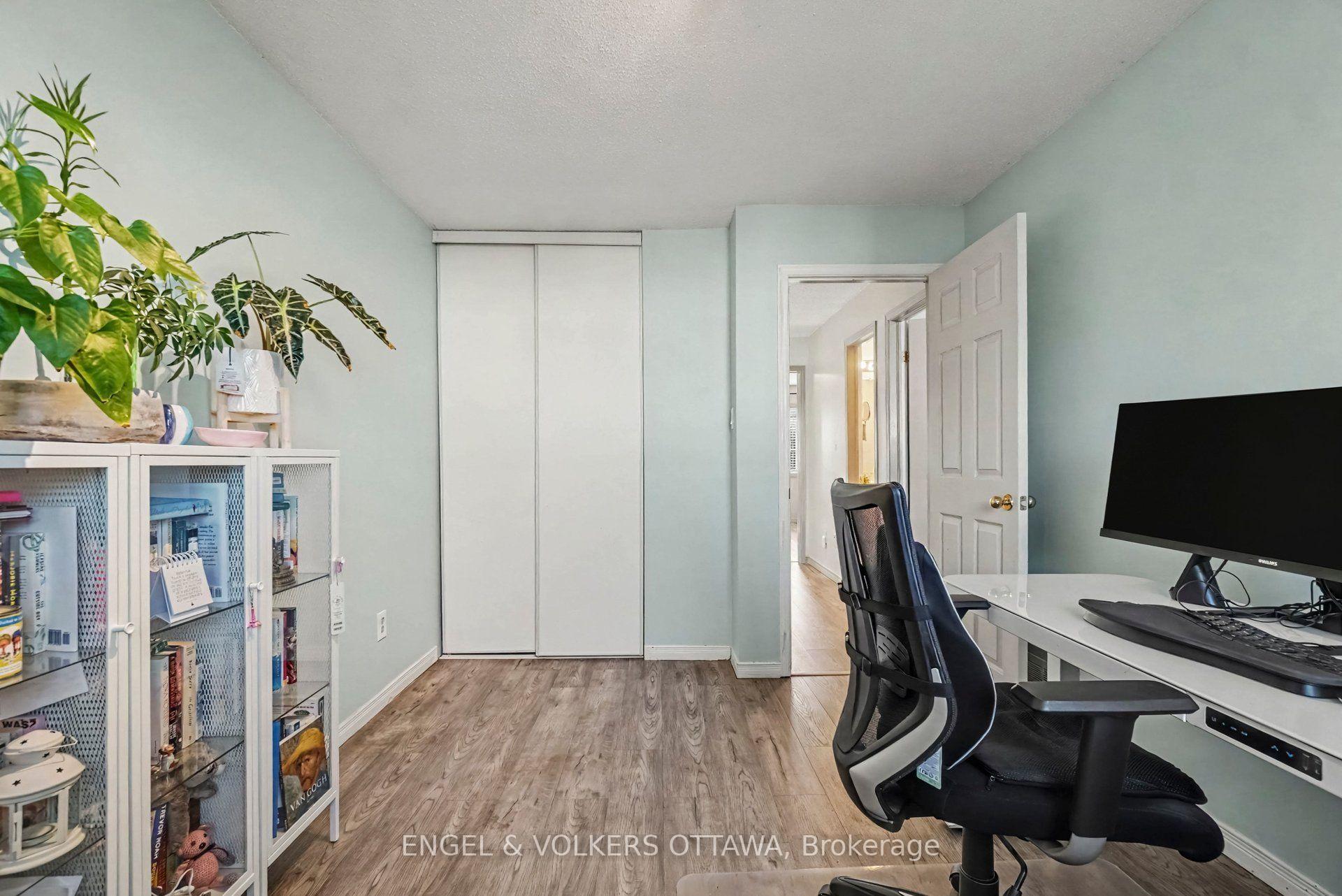 Photo 17 of 11 Longshire Circle, Ottawa, Barrhaven - Longfields — HOMEH