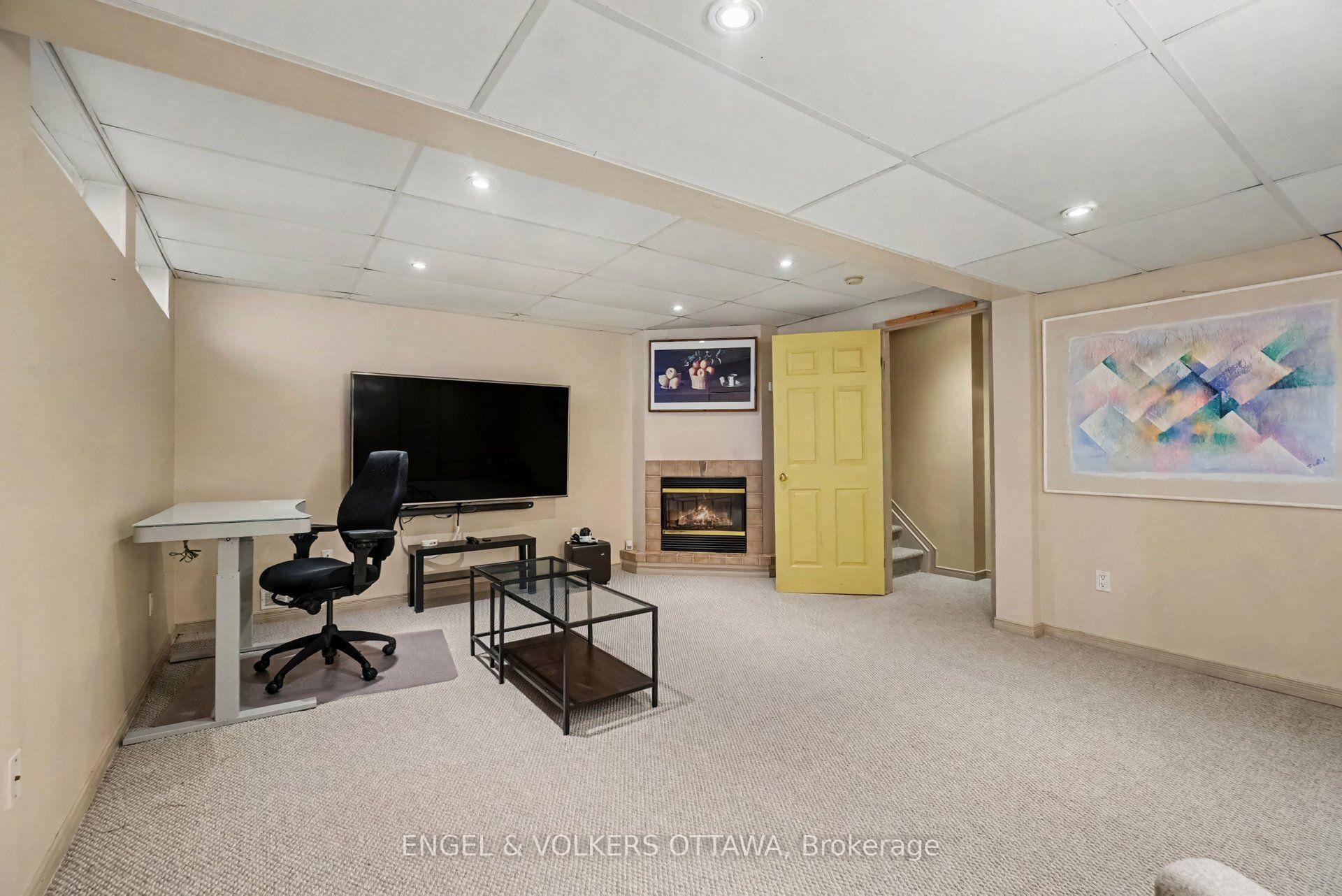 Photo 21 of 11 Longshire Circle, Ottawa, Barrhaven - Longfields — HOMEH