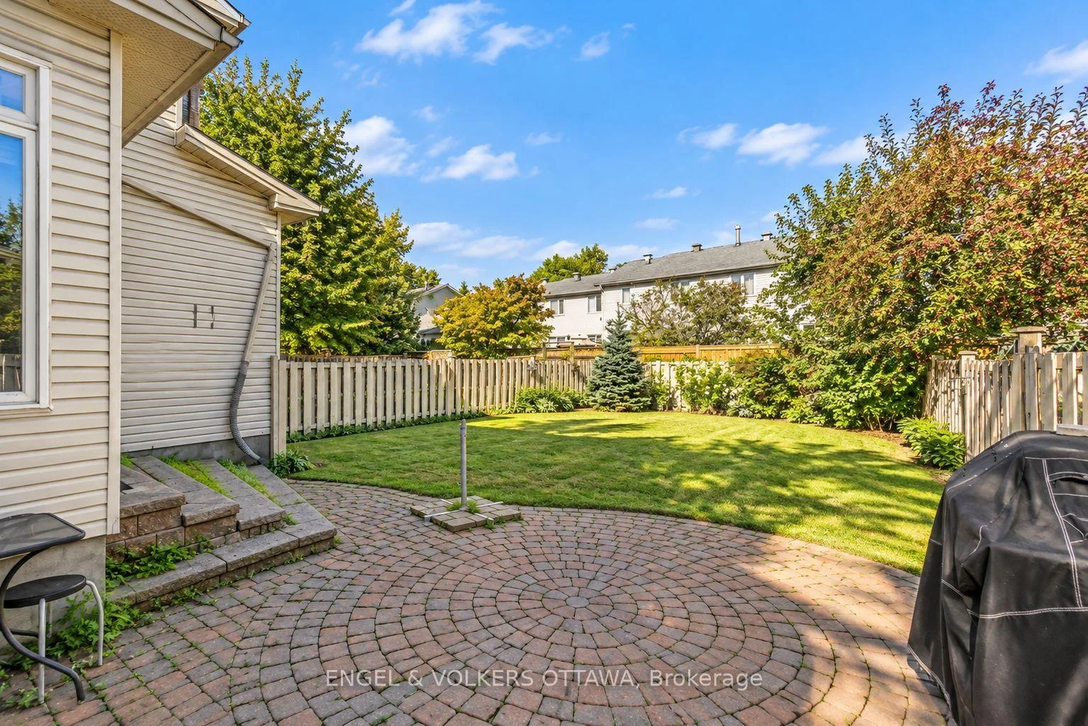 Photo 25 of 11 Longshire Circle, Ottawa, Barrhaven - Longfields — HOMEH