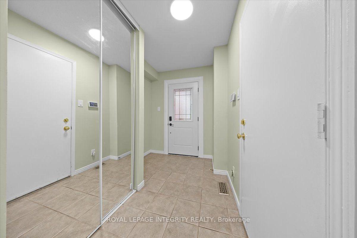 Photo 3 of 69 Royal Field Crescent, Ottawa, Barrhaven - Longfields — HOMEH