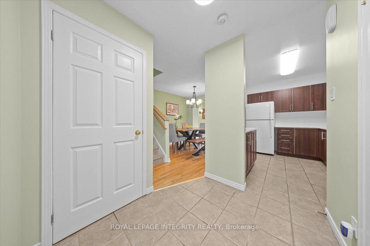 Photo 4 of 69 Royal Field Crescent, Ottawa, Barrhaven - Longfields — HOMEH