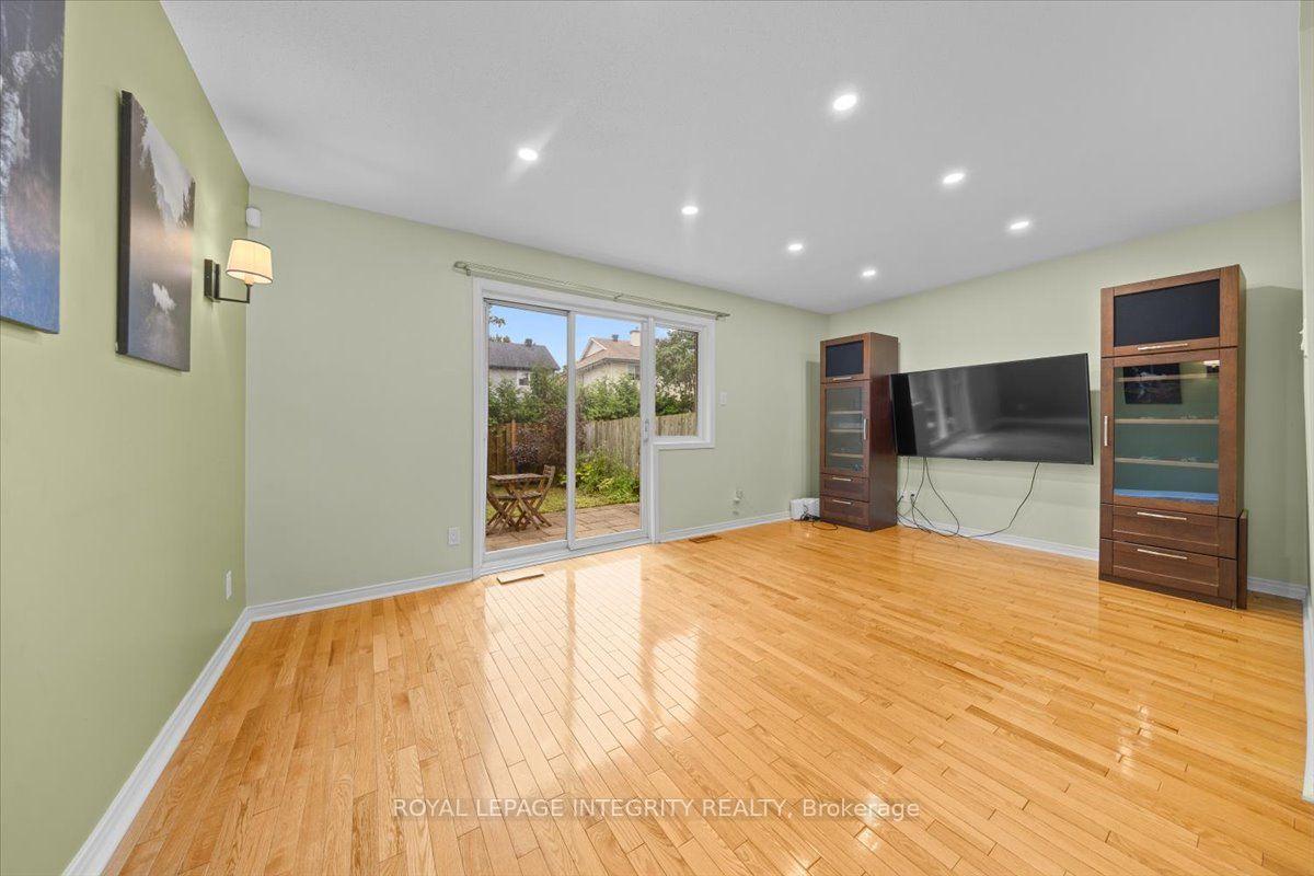 Photo 7 of 69 Royal Field Crescent, Ottawa, Barrhaven - Longfields — HOMEH