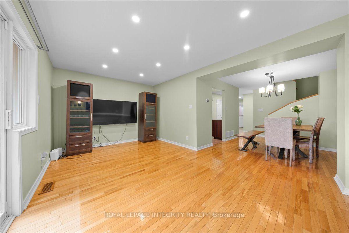 Photo 9 of 69 Royal Field Crescent, Ottawa, Barrhaven - Longfields — HOMEH