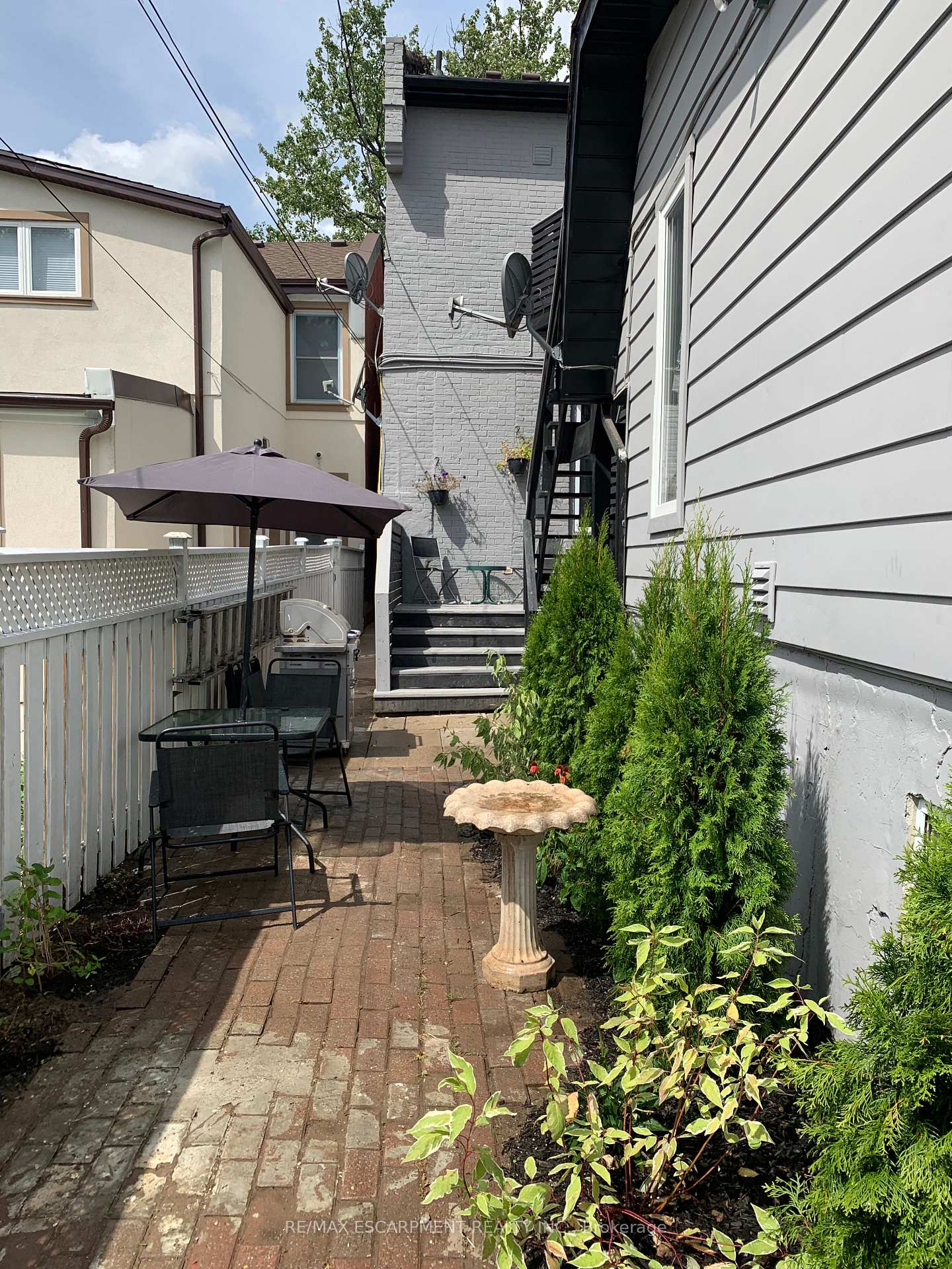Photo 3 of Unit 5, 74 West Avenue N, Hamilton, Beasley — HOMEH