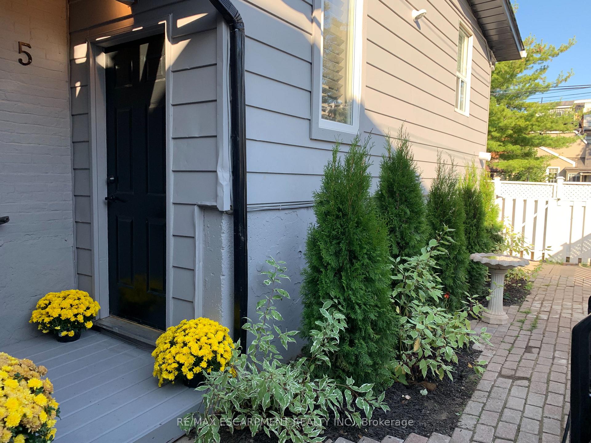 Photo 4 of Unit 5, 74 West Avenue N, Hamilton, Beasley — HOMEH