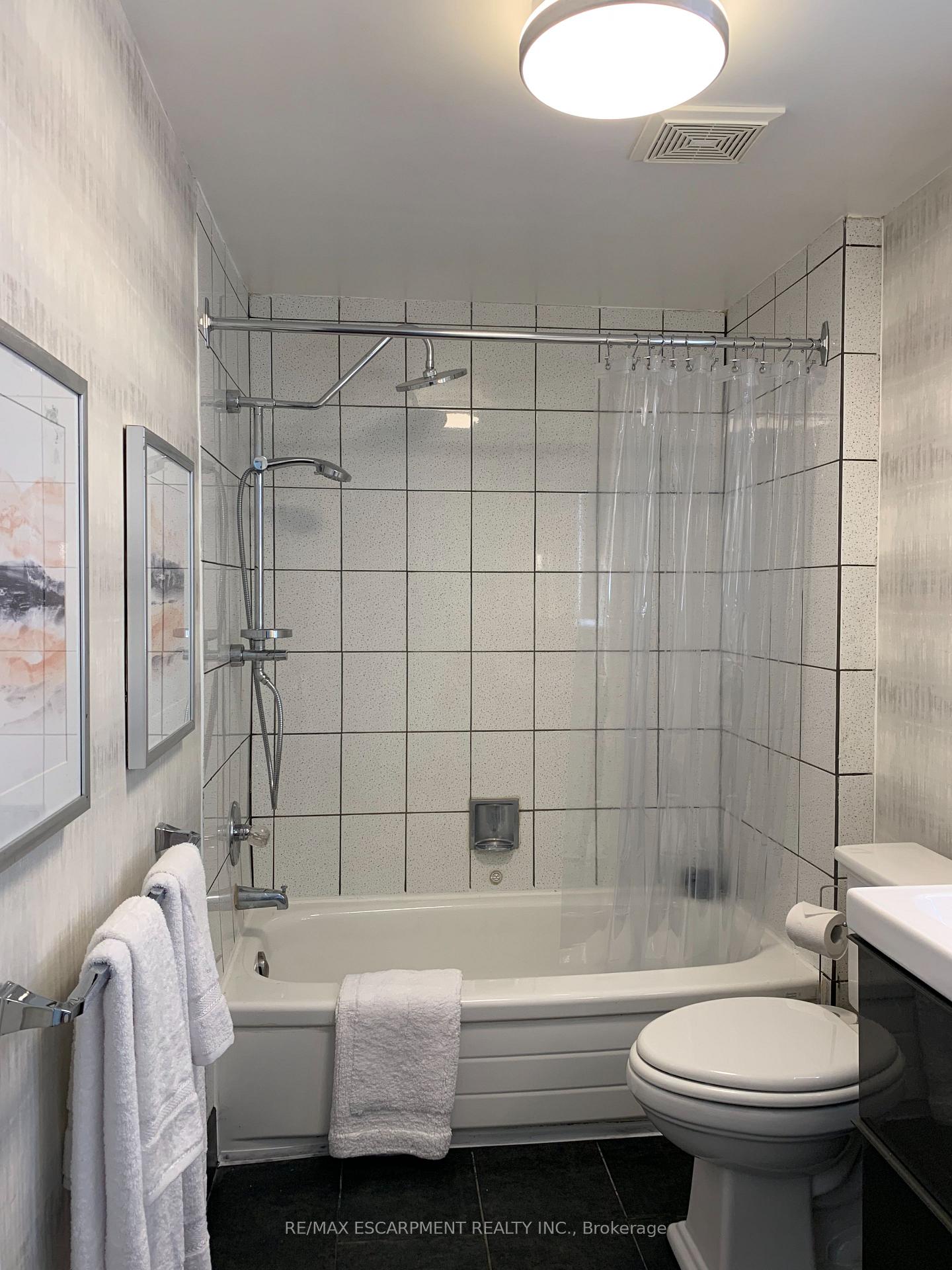 Photo 14 of Unit 5, 74 West Avenue N, Hamilton, Beasley — HOMEH