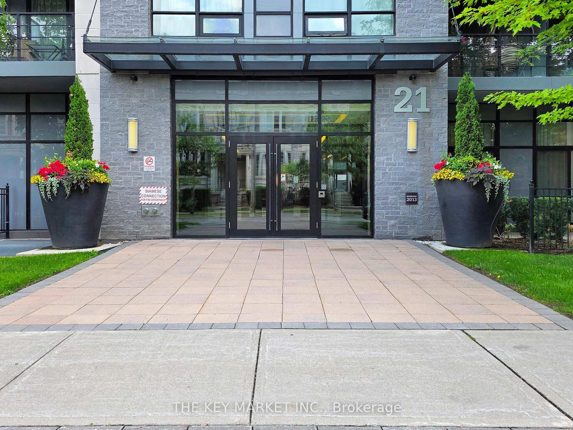 Photo 5 of Unit 217, 21 Clairtrell Road, North York, Willowdale East — HOMEH