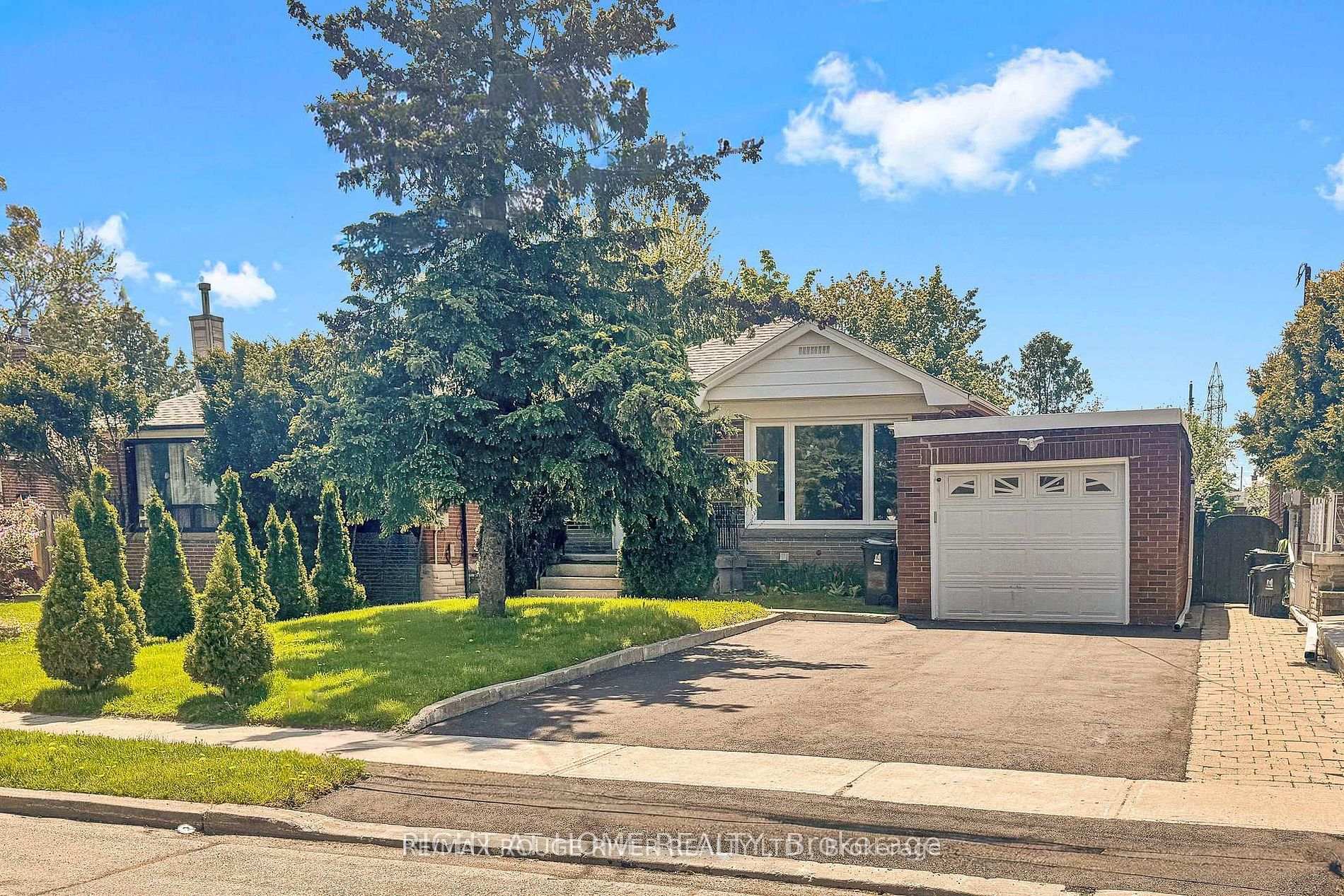 Photo 1 of Unit Basement, 22 Lingarde Drive, Scarborough, Wexford-Maryvale — HOMEH
