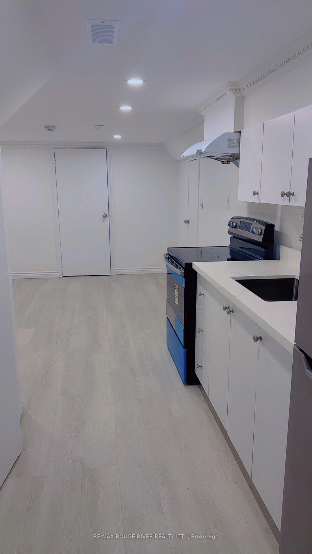 Photo 4 of Unit Basement, 22 Lingarde Drive, Scarborough, Wexford-Maryvale — HOMEH