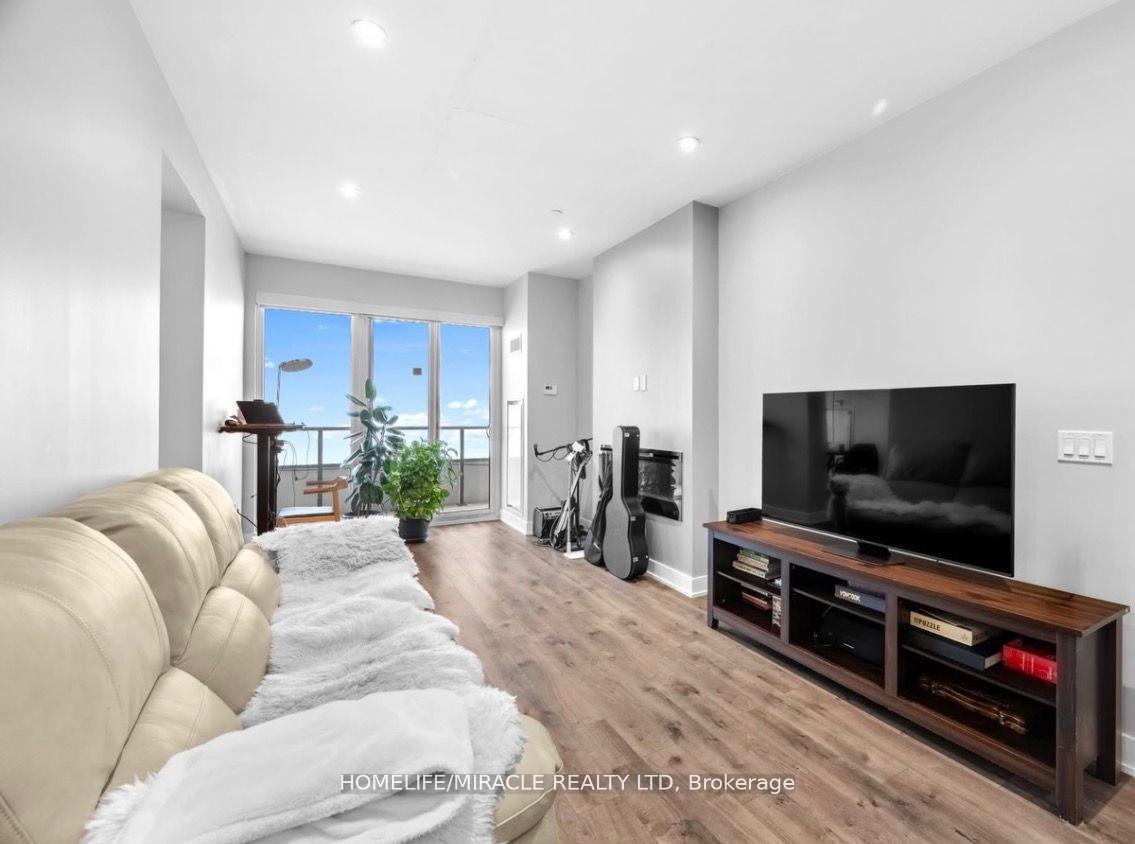 Photo 6 of Unit 4804, 20 Shore Breeze Drive, Etobicoke, Mimico — HOMEH