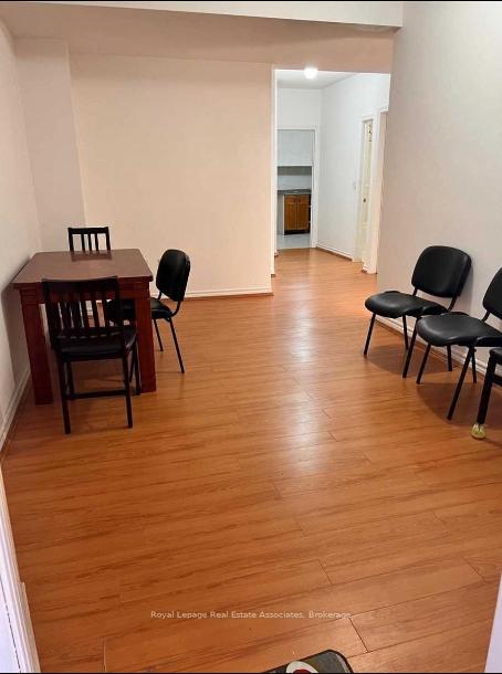 Photo 3 of 11 Zeng Cheng Drive, Markham, Victoria Square — HOMEH