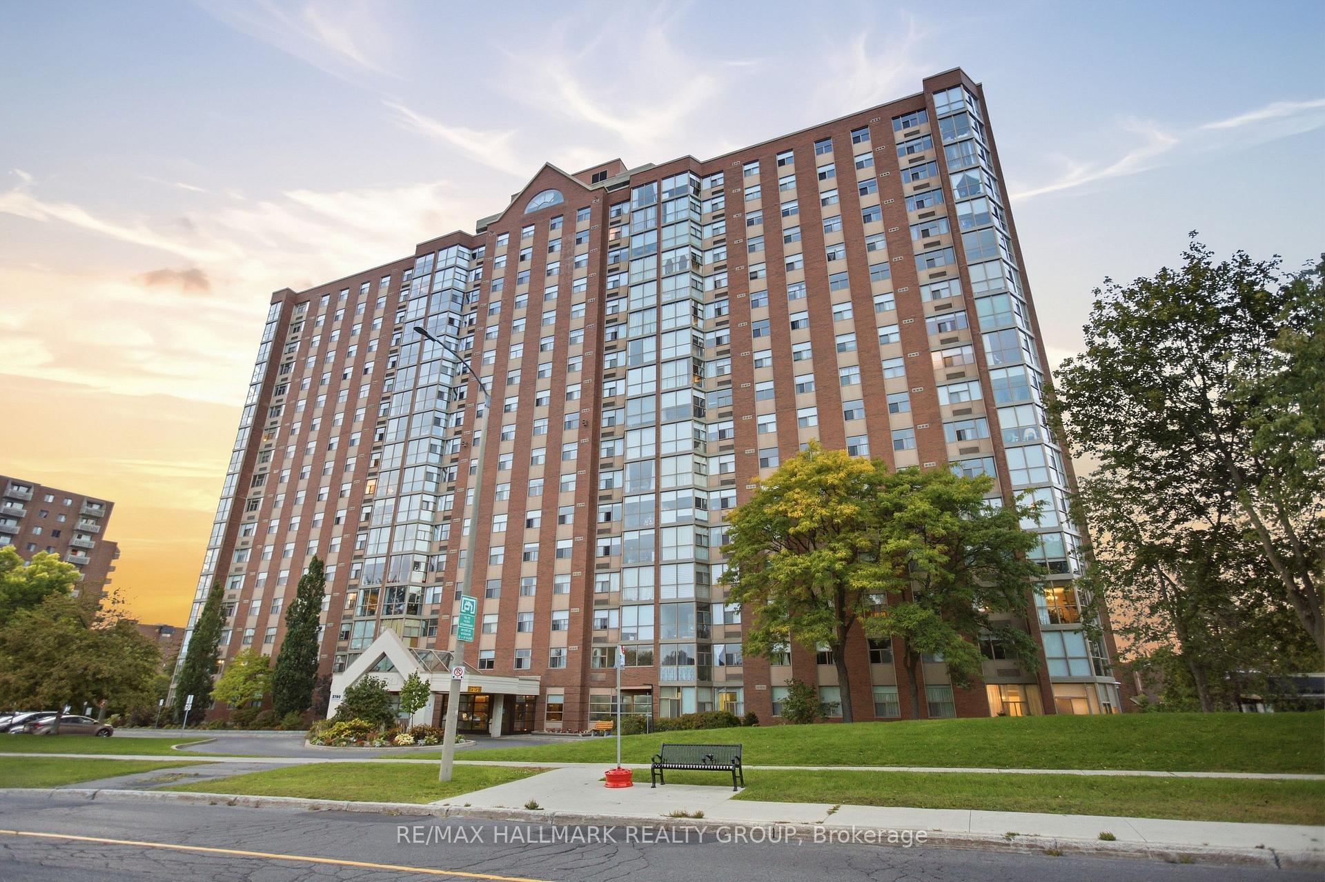 Photo 2 of Unit 1710, 2760 Carousel Crescent, Ottawa, Emerald Woods/Sawmill Creek — HOMEH