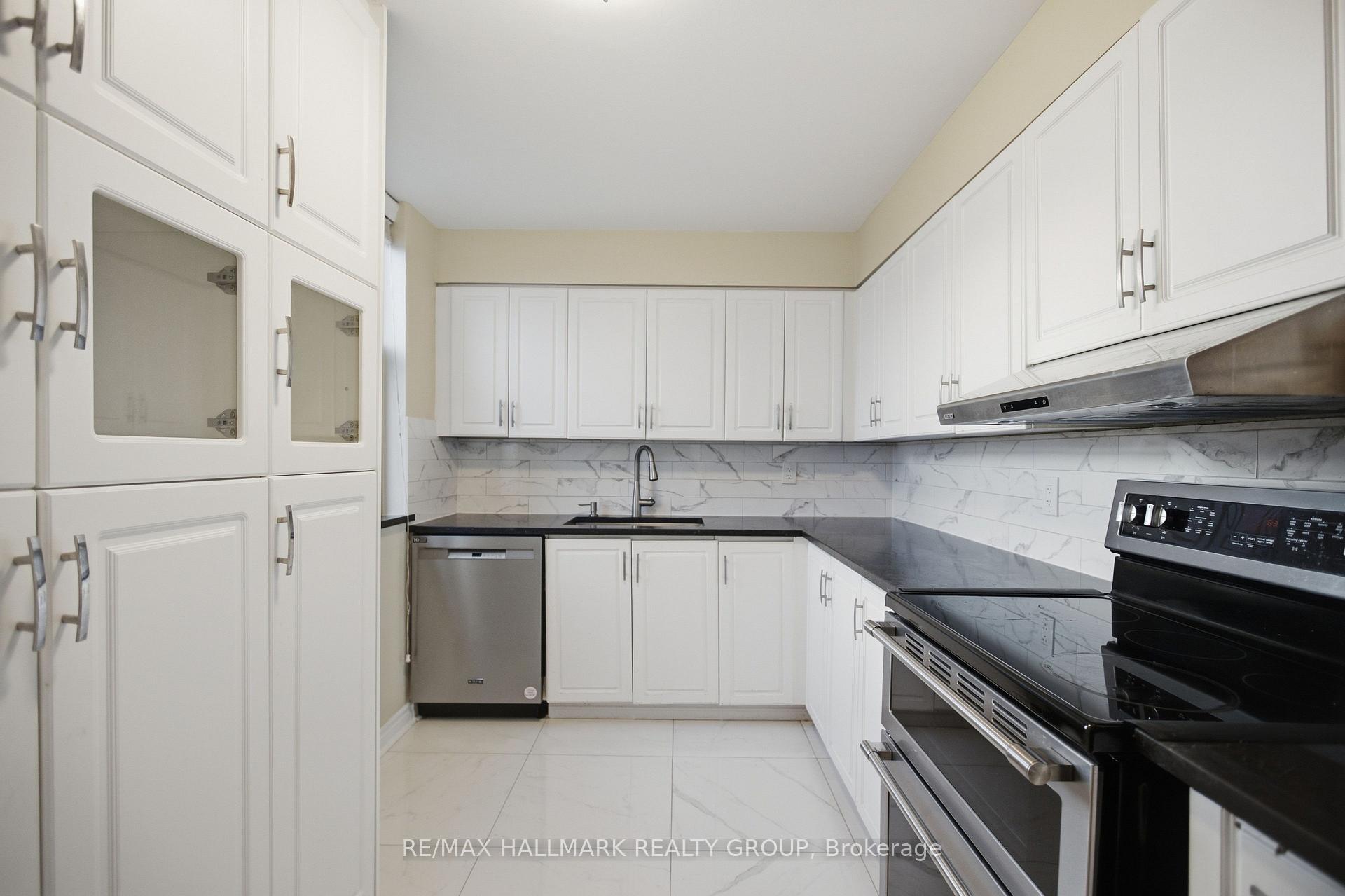 Photo 11 of Unit 1710, 2760 Carousel Crescent, Ottawa, Emerald Woods/Sawmill Creek — HOMEH
