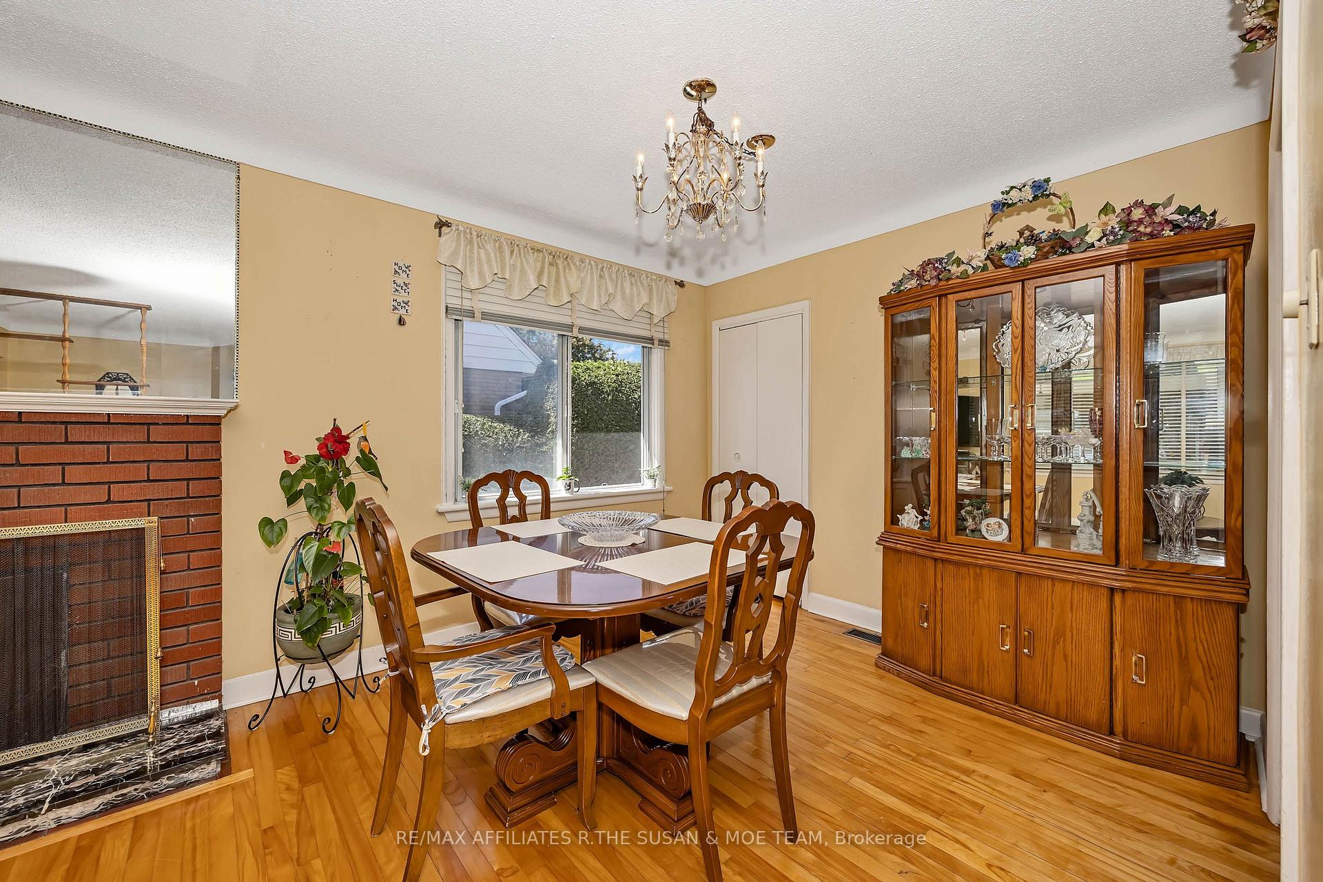 Photo 10 of 131 Oakridge Boulevard, Ottawa, Meadowlands/Crestview — HOMEH