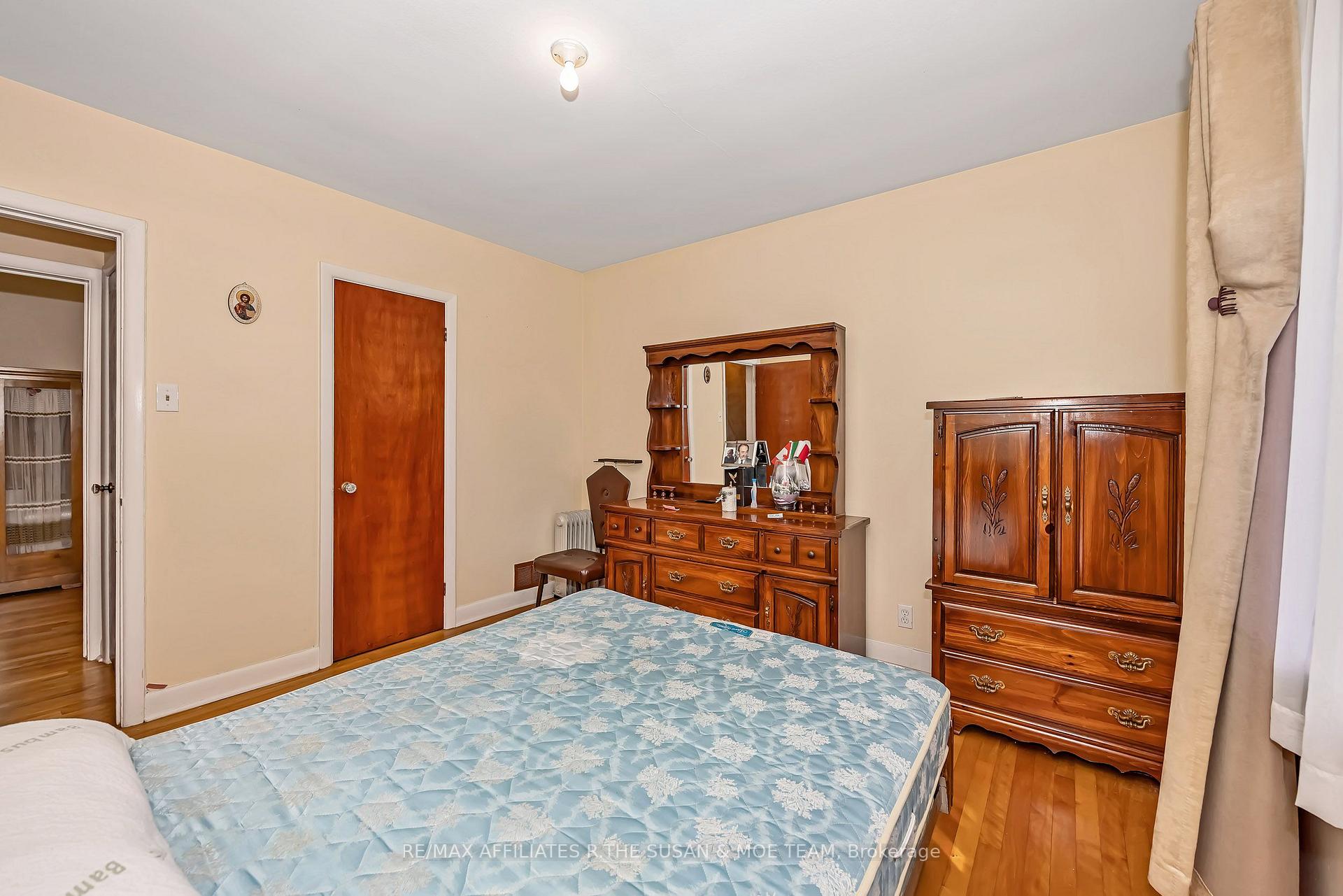Photo 21 of 131 Oakridge Boulevard, Ottawa, Meadowlands/Crestview — HOMEH