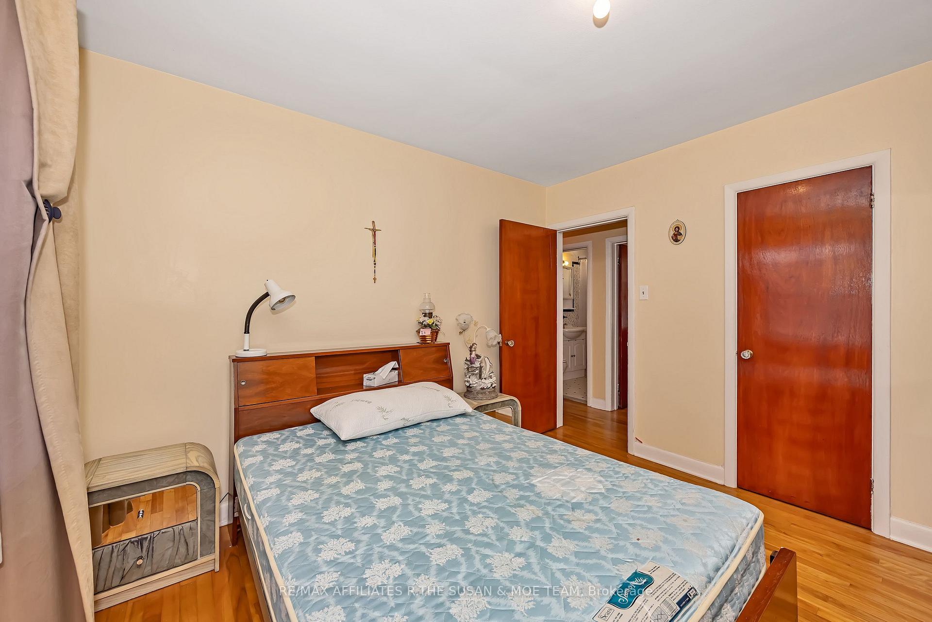 Photo 20 of 131 Oakridge Boulevard, Ottawa, Meadowlands/Crestview — HOMEH