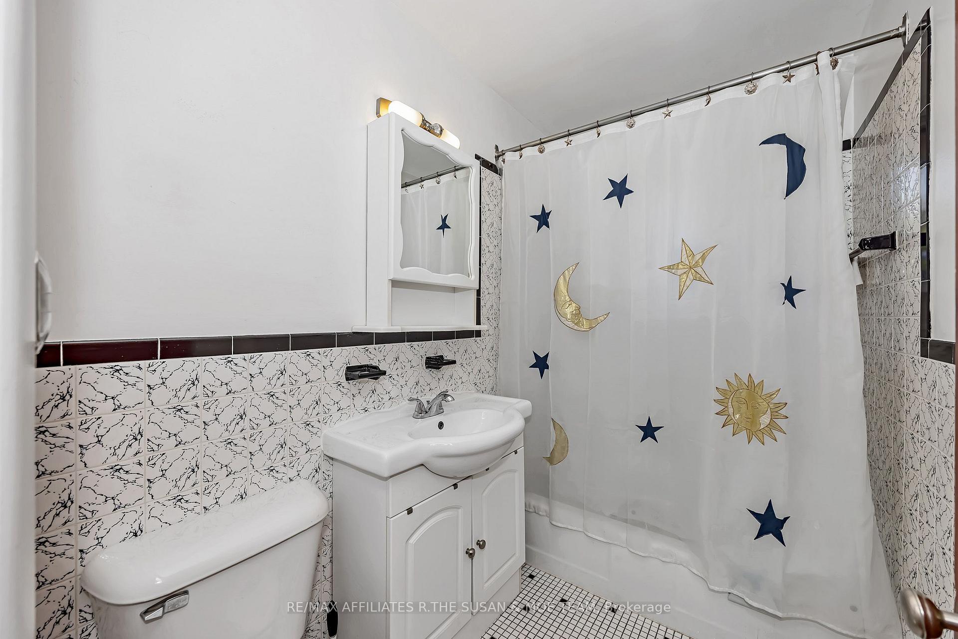 Photo 25 of 131 Oakridge Boulevard, Ottawa, Meadowlands/Crestview — HOMEH