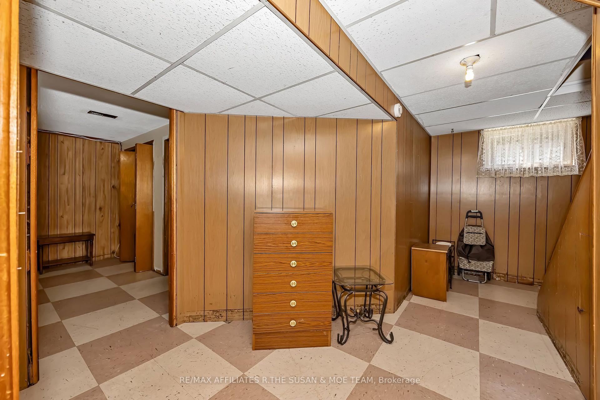 Photo 26 of 131 Oakridge Boulevard, Ottawa, Meadowlands/Crestview — HOMEH