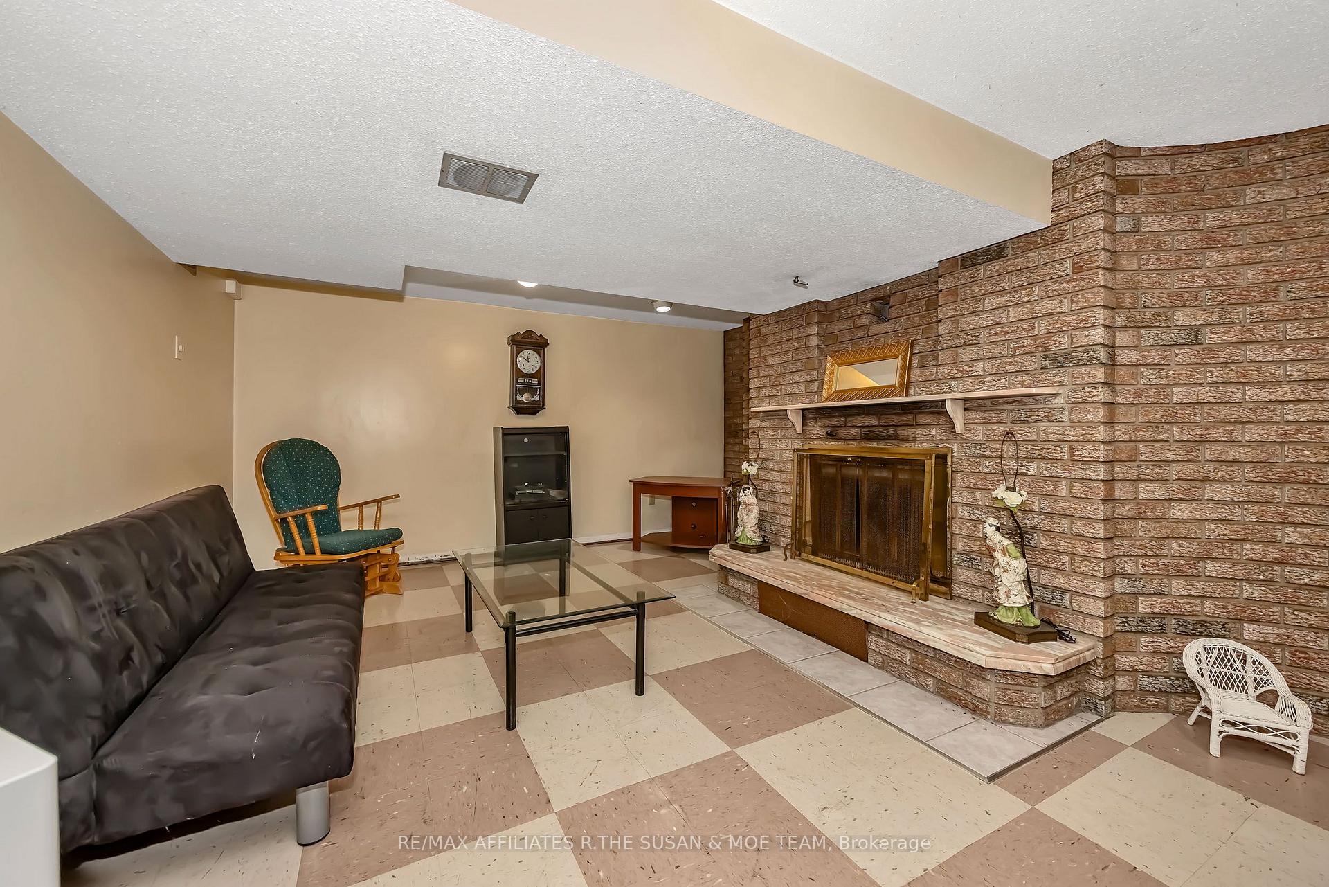 Photo 30 of 131 Oakridge Boulevard, Ottawa, Meadowlands/Crestview — HOMEH