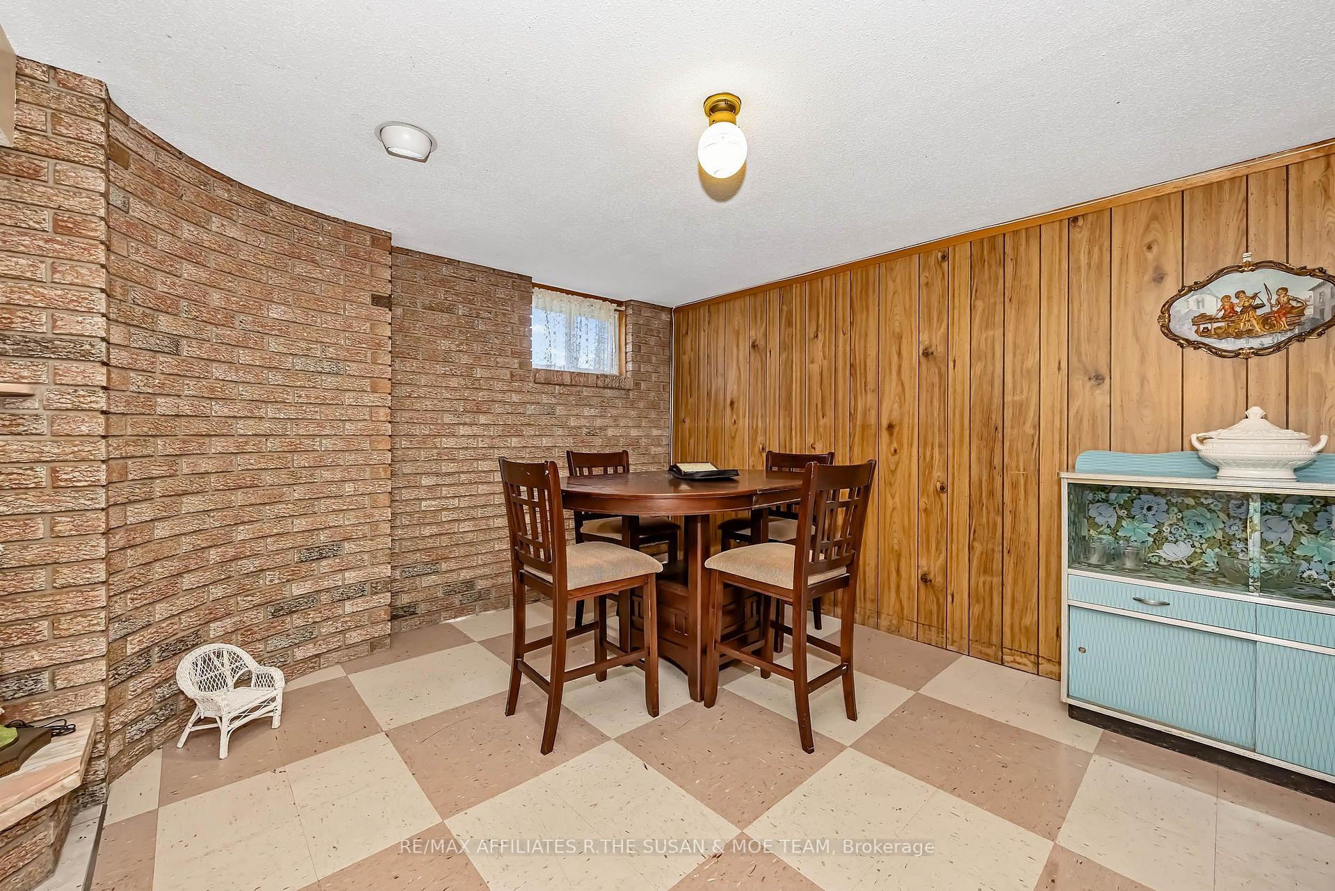 Photo 31 of 131 Oakridge Boulevard, Ottawa, Meadowlands/Crestview — HOMEH