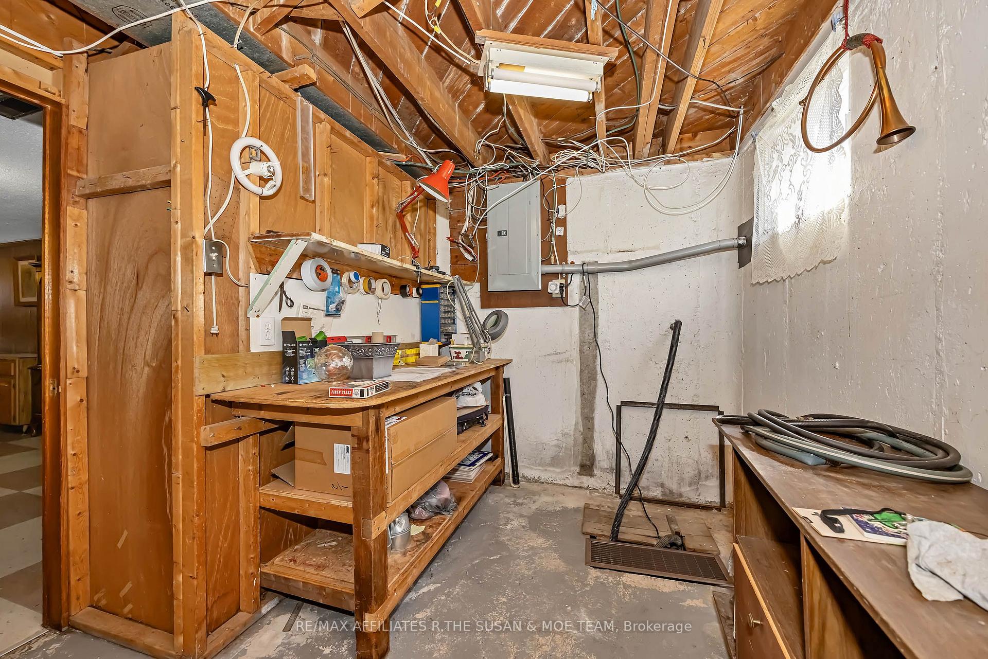 Photo 34 of 131 Oakridge Boulevard, Ottawa, Meadowlands/Crestview — HOMEH