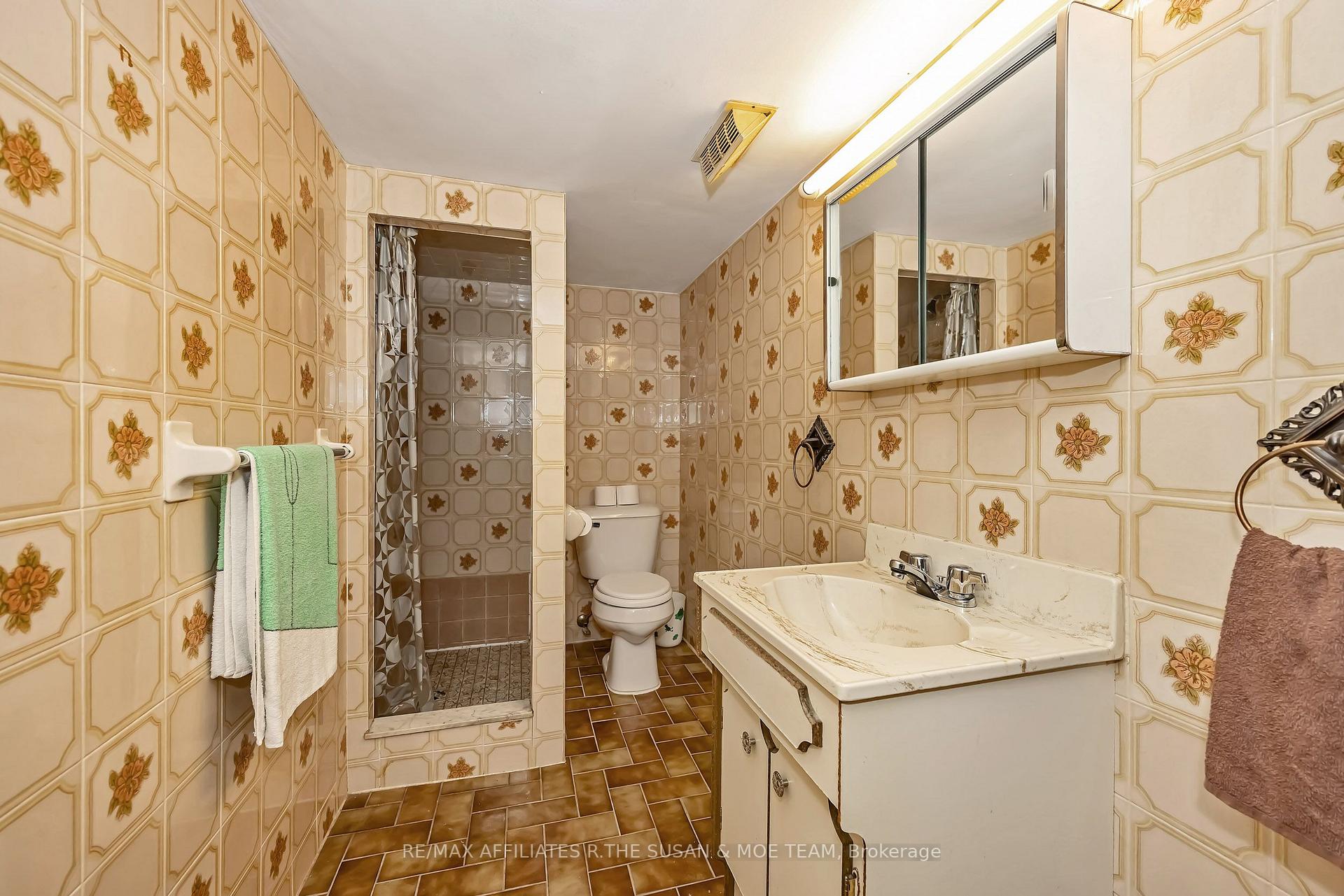 Photo 35 of 131 Oakridge Boulevard, Ottawa, Meadowlands/Crestview — HOMEH