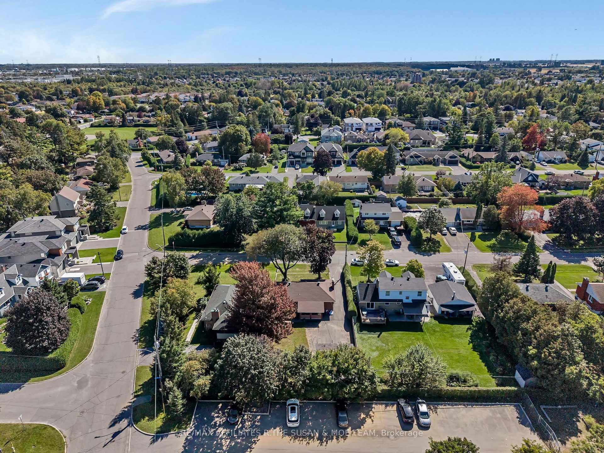Photo 46 of 131 Oakridge Boulevard, Ottawa, Meadowlands/Crestview — HOMEH