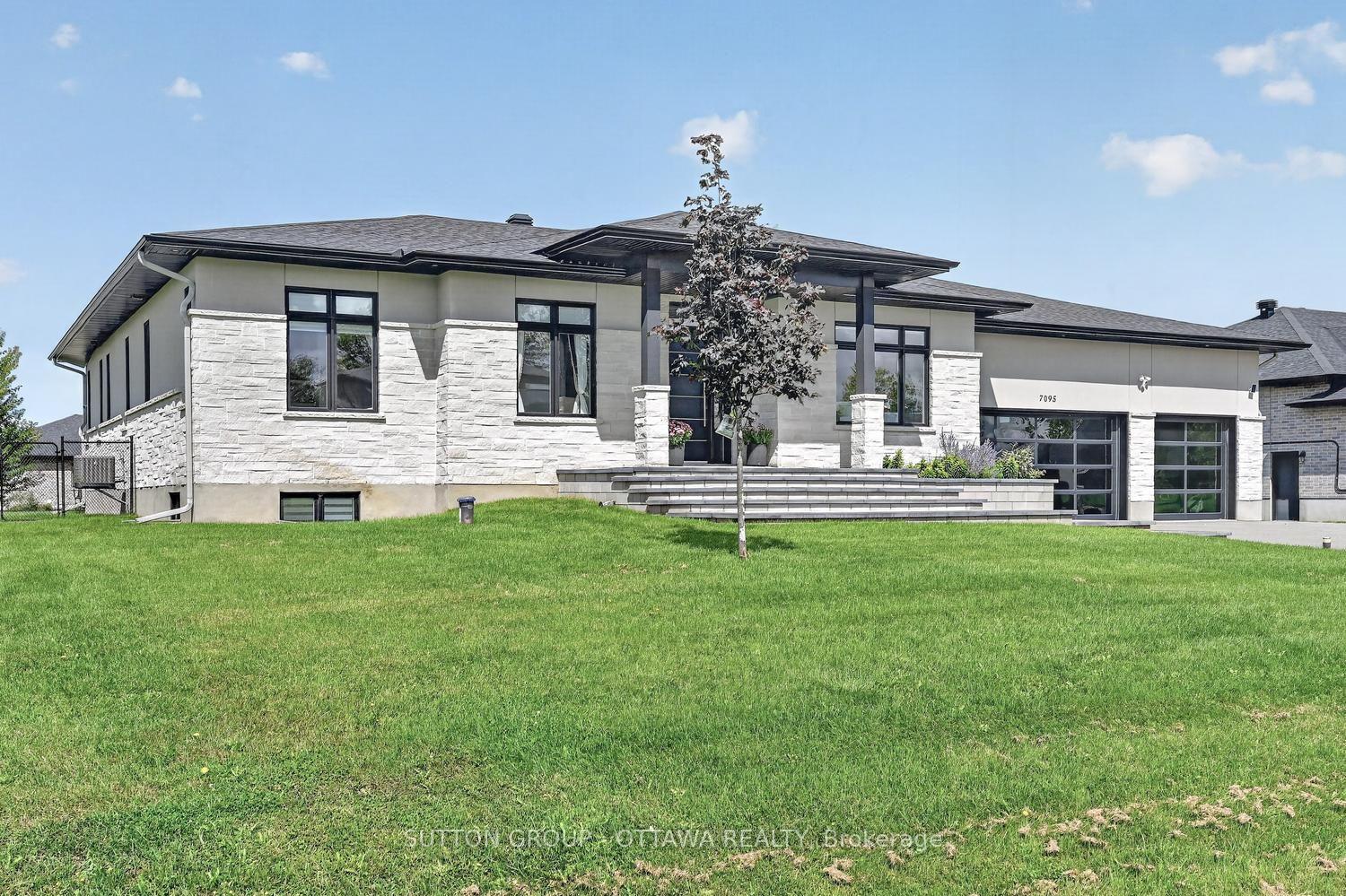 Photo 2 of 7095 Still Meadow Way, Ottawa, Greely — HOMEH