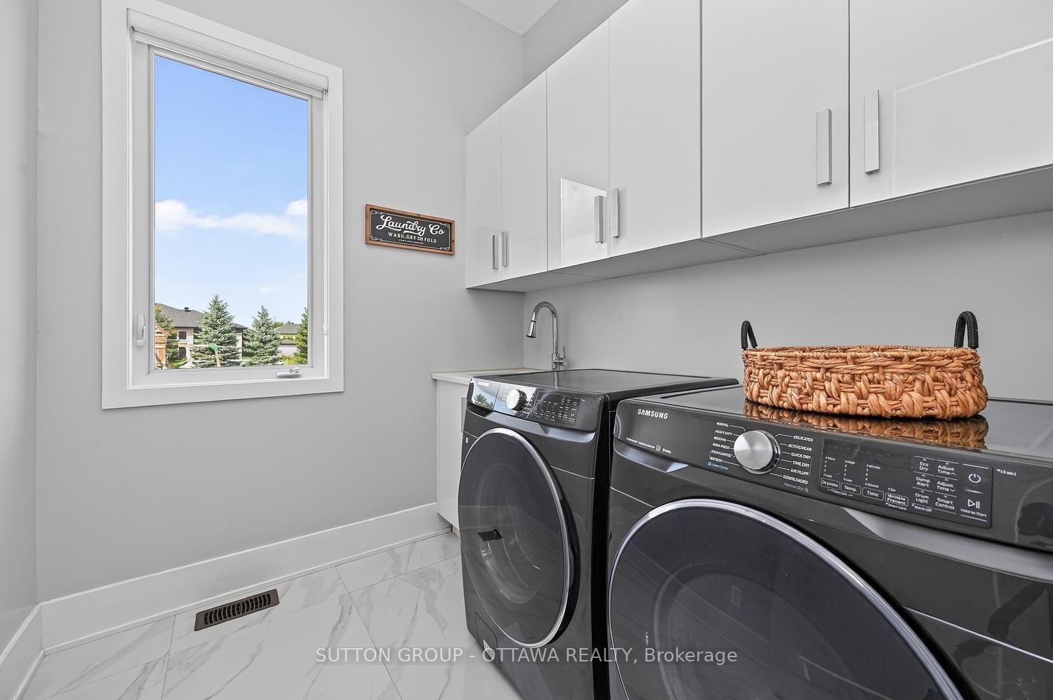 Photo 14 of 7095 Still Meadow Way, Ottawa, Greely — HOMEH