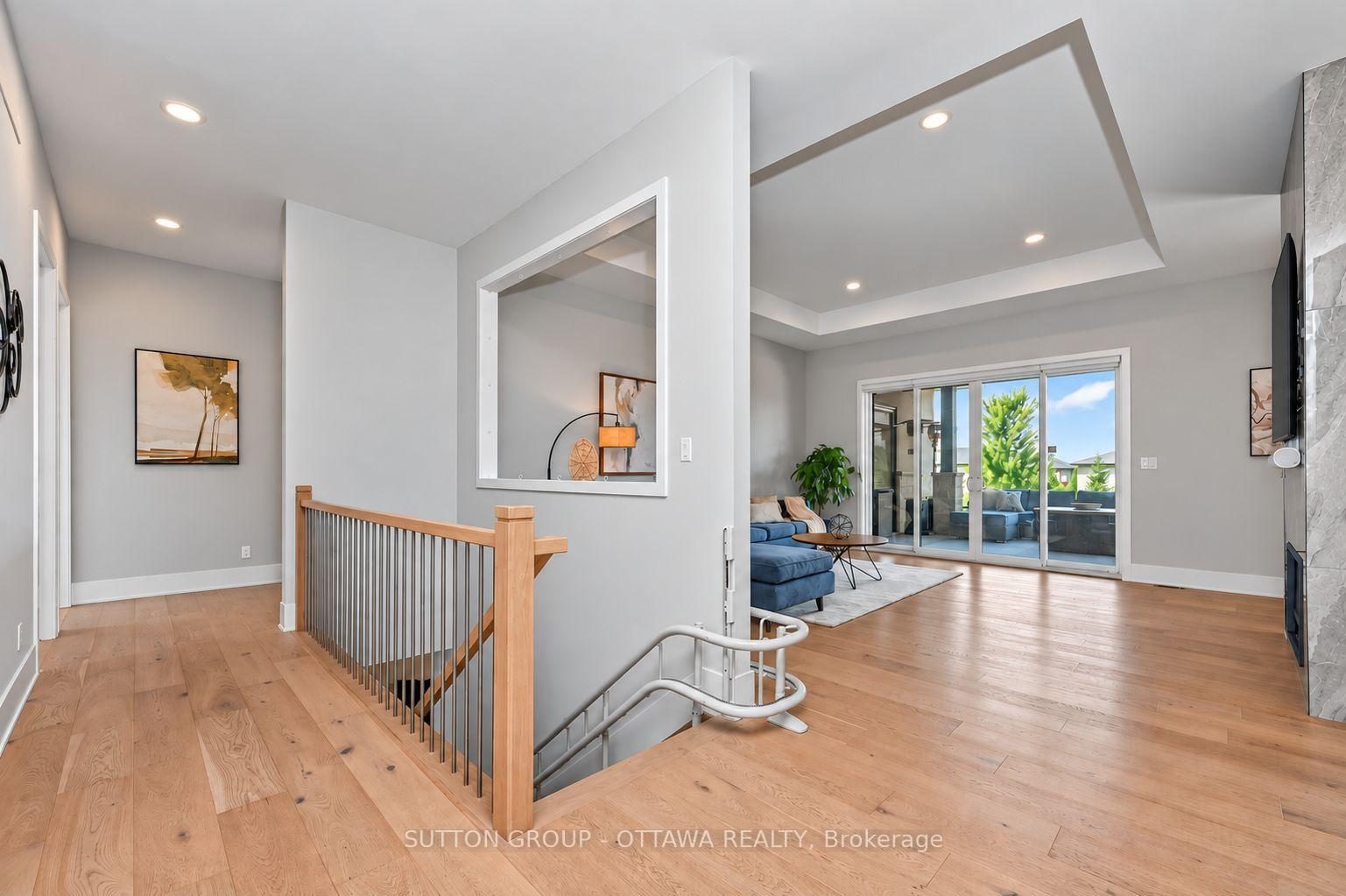 Photo 18 of 7095 Still Meadow Way, Ottawa, Greely — HOMEH
