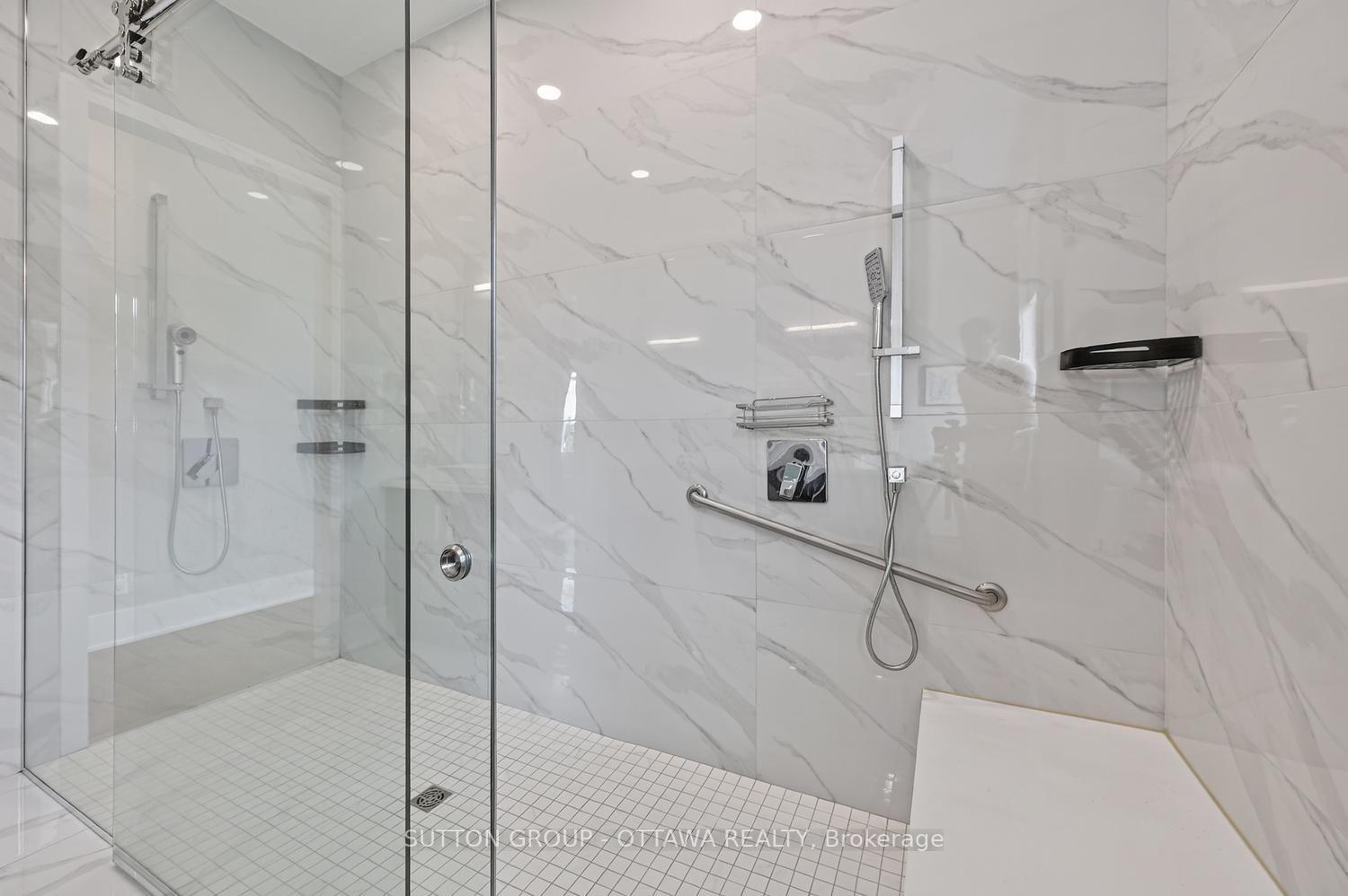 Photo 23 of 7095 Still Meadow Way, Ottawa, Greely — HOMEH