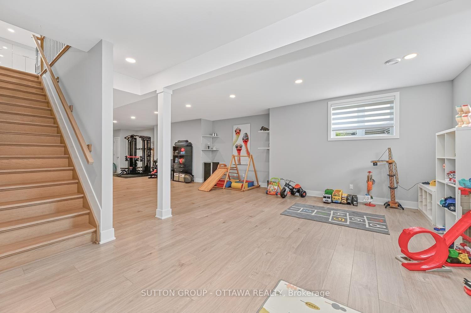 Photo 32 of 7095 Still Meadow Way, Ottawa, Greely — HOMEH