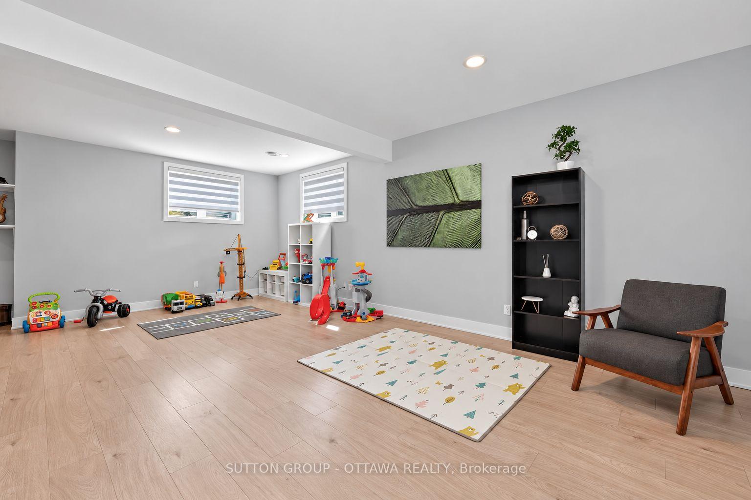 Photo 34 of 7095 Still Meadow Way, Ottawa, Greely — HOMEH