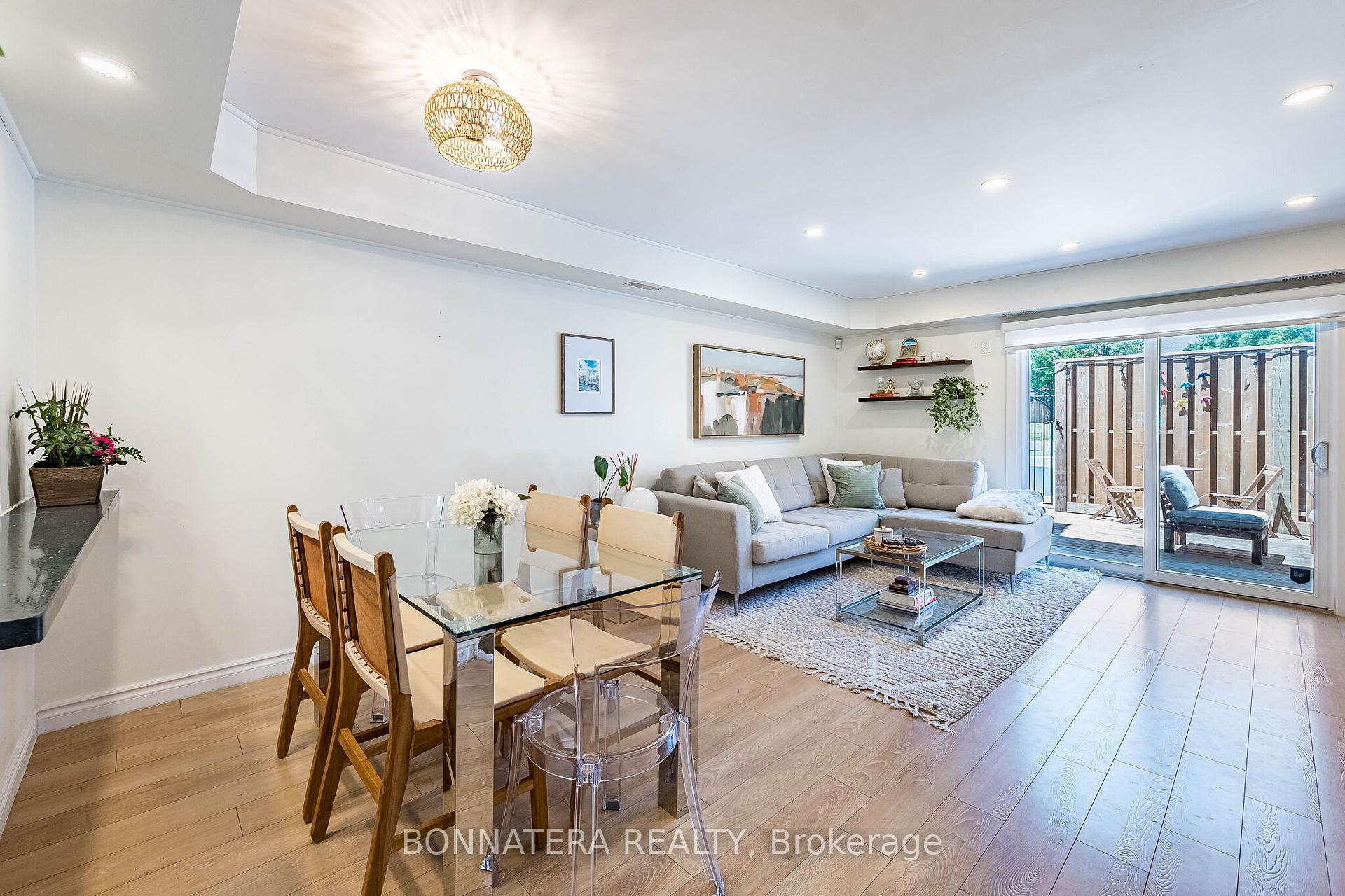Photo 16 of 2097 Marine Drive, Oakville, Bronte — HOMEH