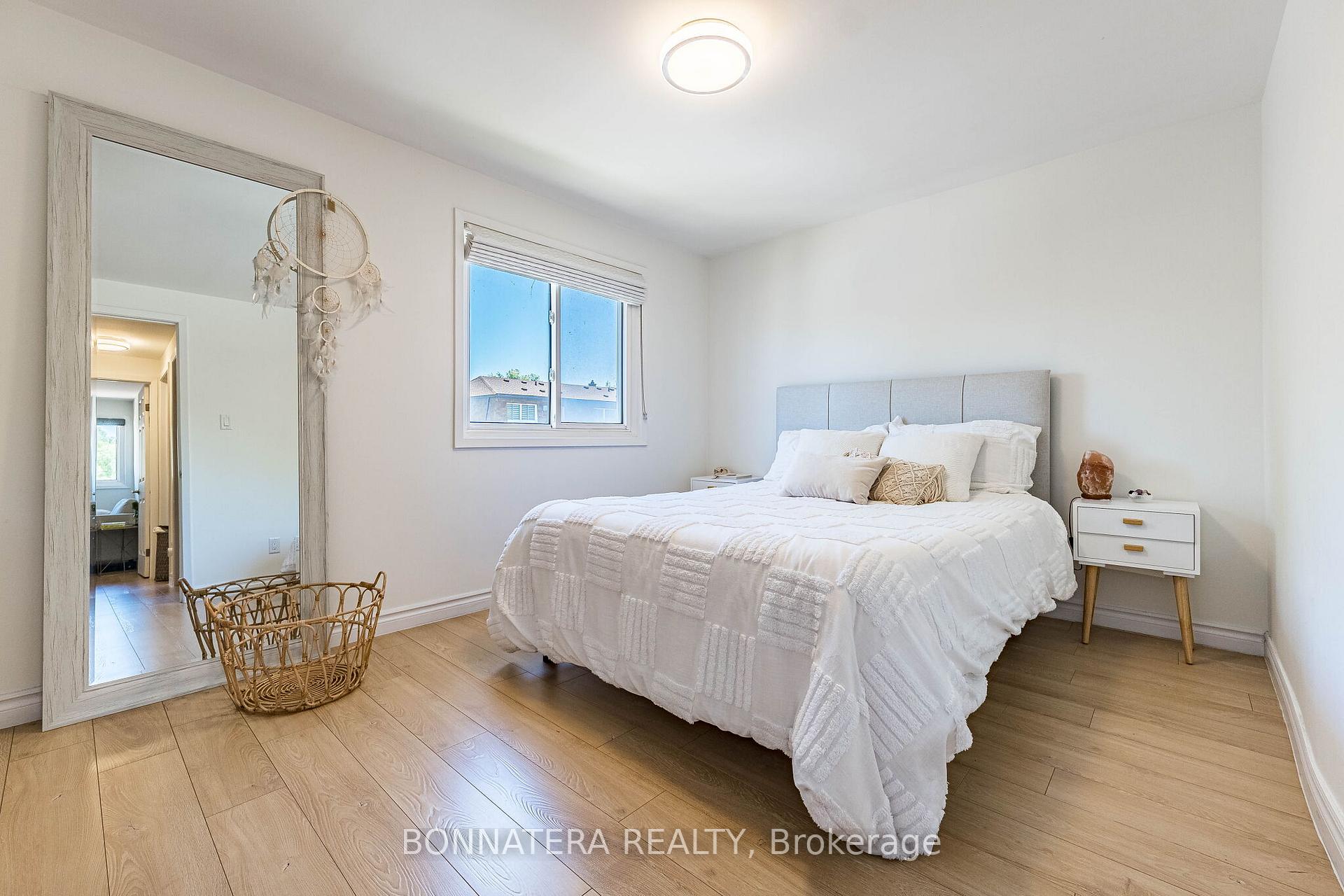 Photo 22 of 2097 Marine Drive, Oakville, Bronte — HOMEH