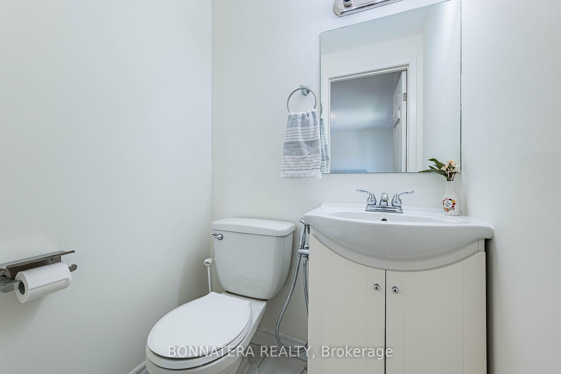 Photo 26 of 2097 Marine Drive, Oakville, Bronte — HOMEH